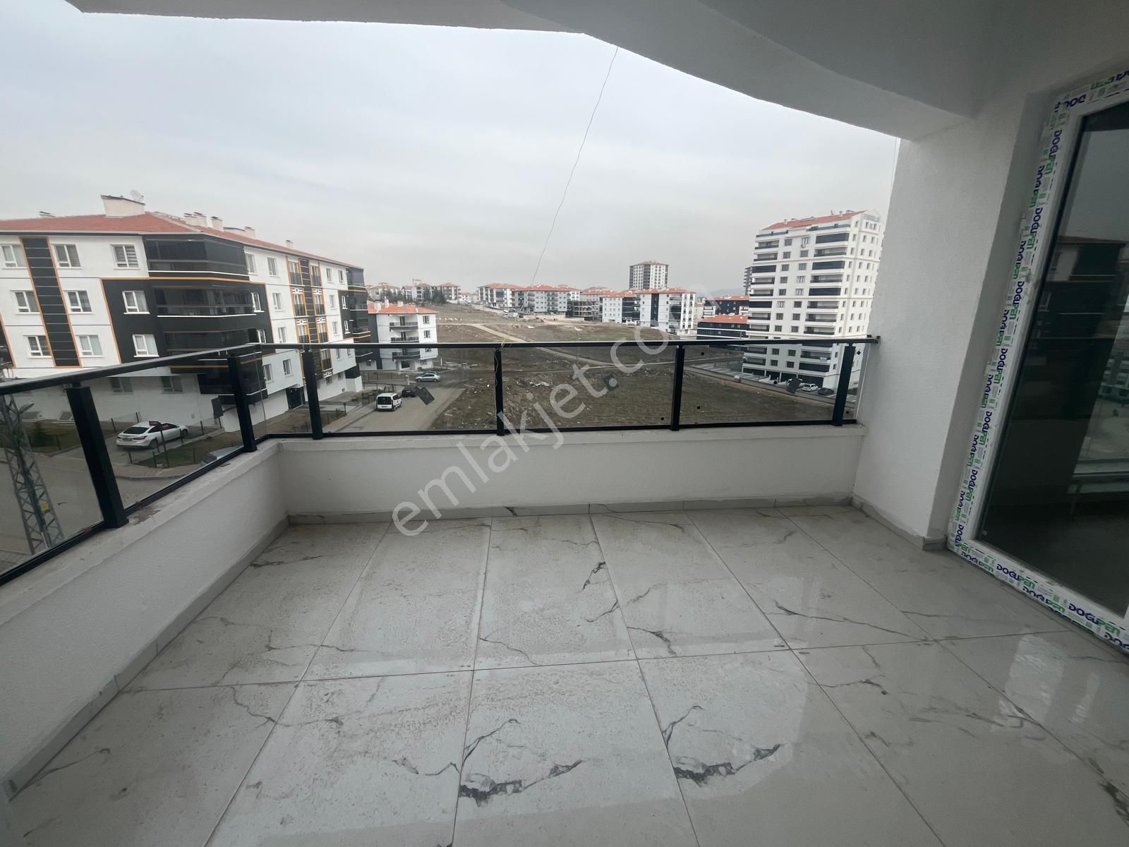 Mç Emlaktan Yenikent'te 3+1 Satılık Daire - Görsel 31