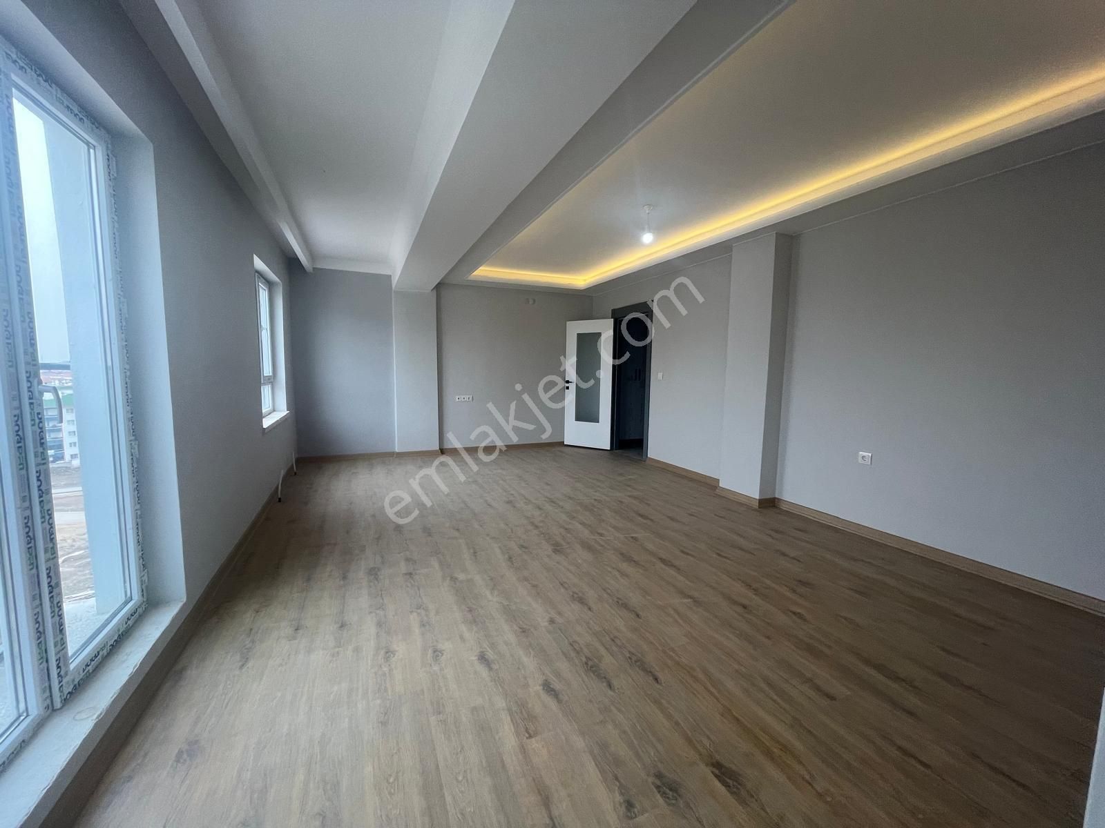 Mç Emlaktan Yenikent'te 3+1 Satılık Daire - Görsel 11