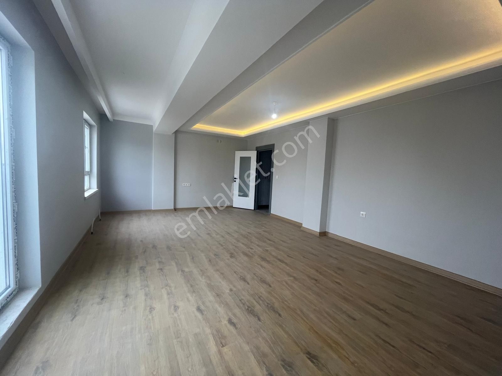 Mç Emlaktan Yenikent'te 3+1 Satılık Daire - Görsel 9