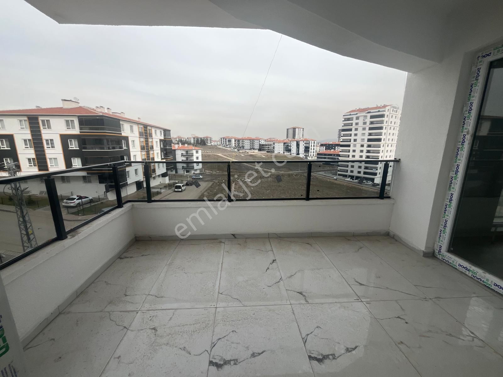 Mç Emlaktan Yenikent'te 3+1 Satılık Daire - Görsel 32