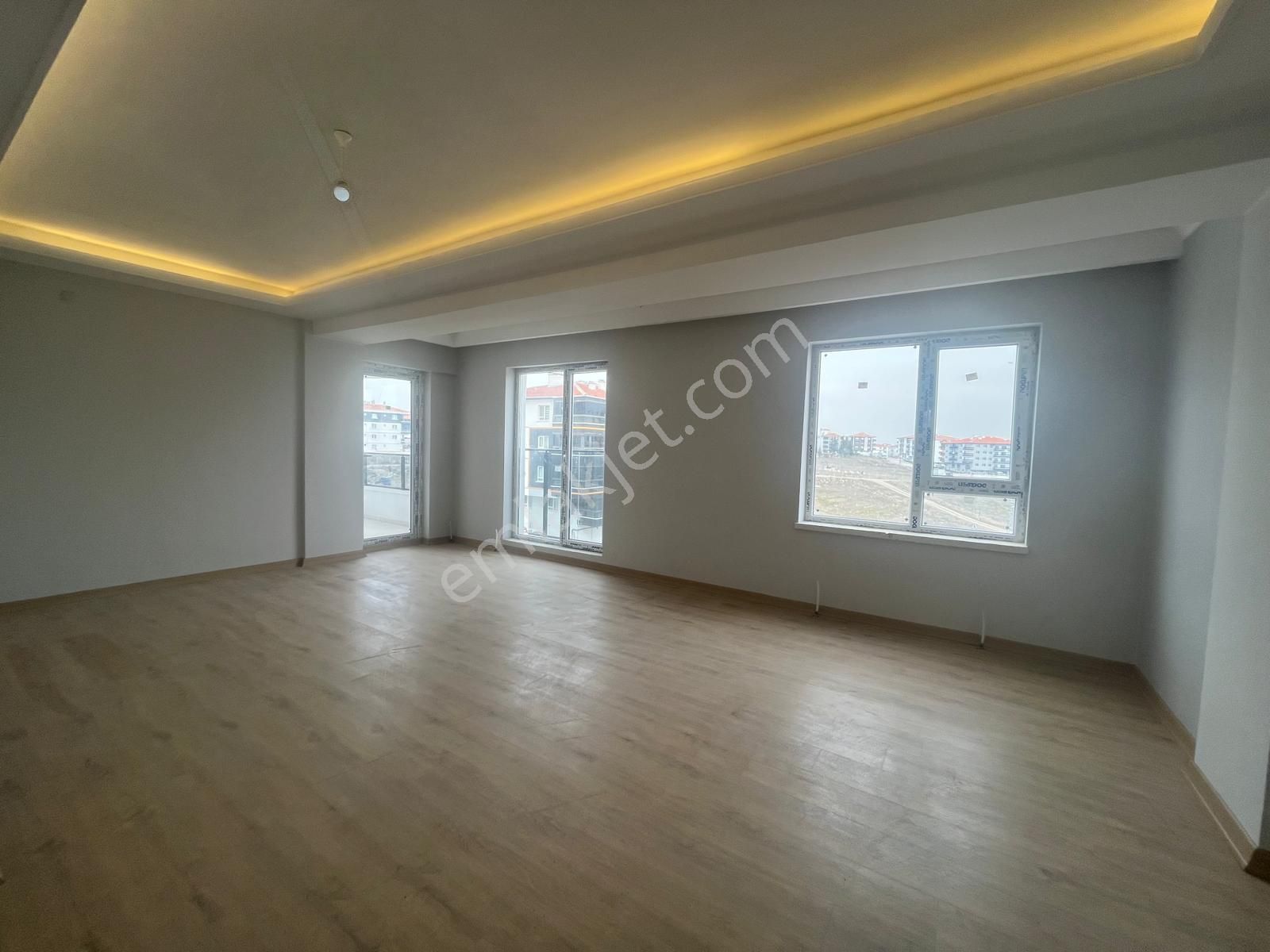 Mç Emlaktan Yenikent'te 3+1 Satılık Daire - Görsel 18