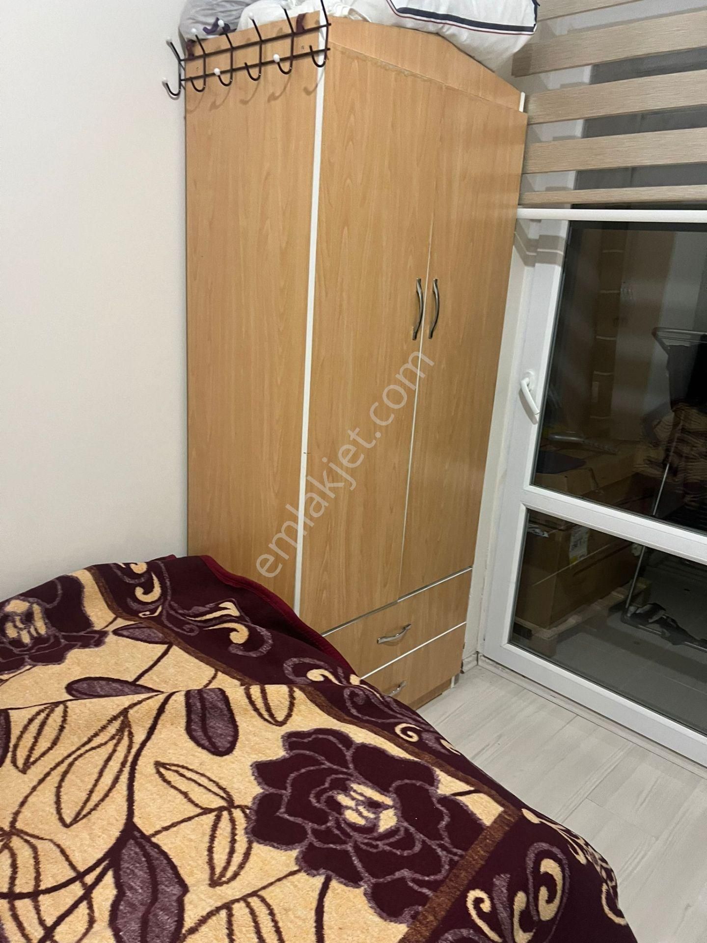 Yazır Mh Şafak Cd Üzerinde 1+1 Ara Kat Eşyalı Kiralık Daire