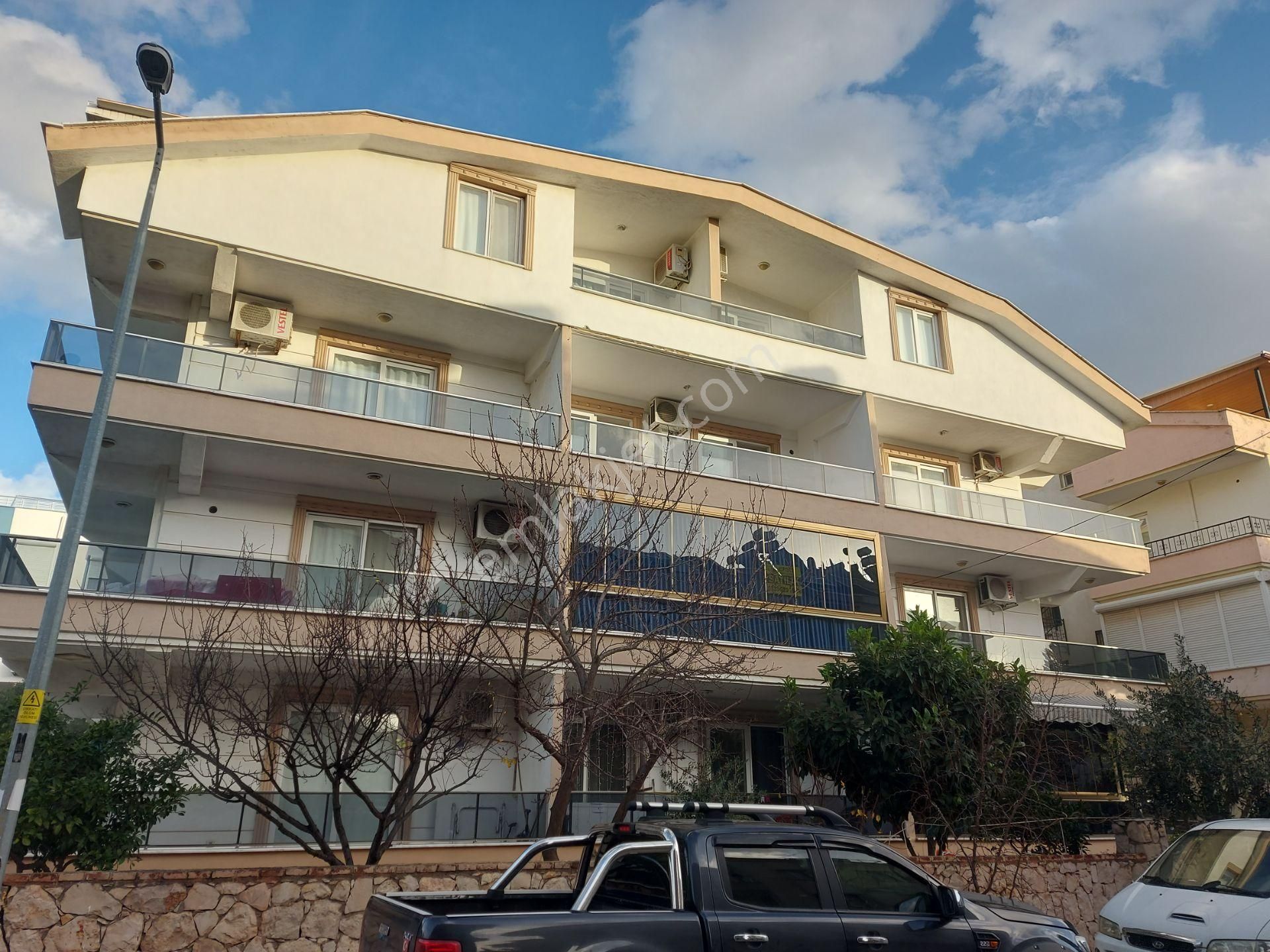 Denize 1 Km Mesafede Ara Kat Eşyalı 1+1 Daire