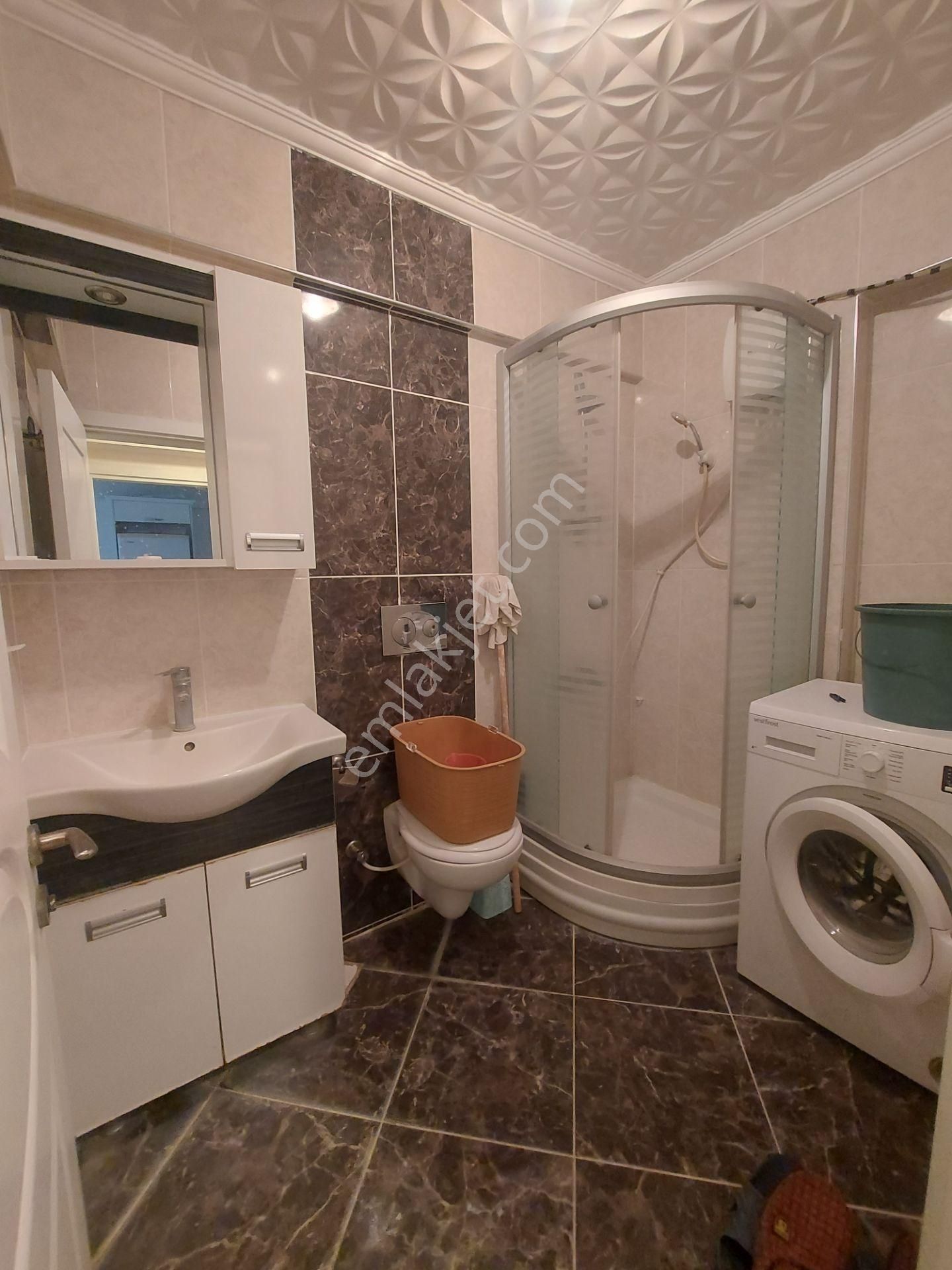 Denize 1 Km Mesafede Ara Kat Eşyalı 1+1 Daire - Görsel 4