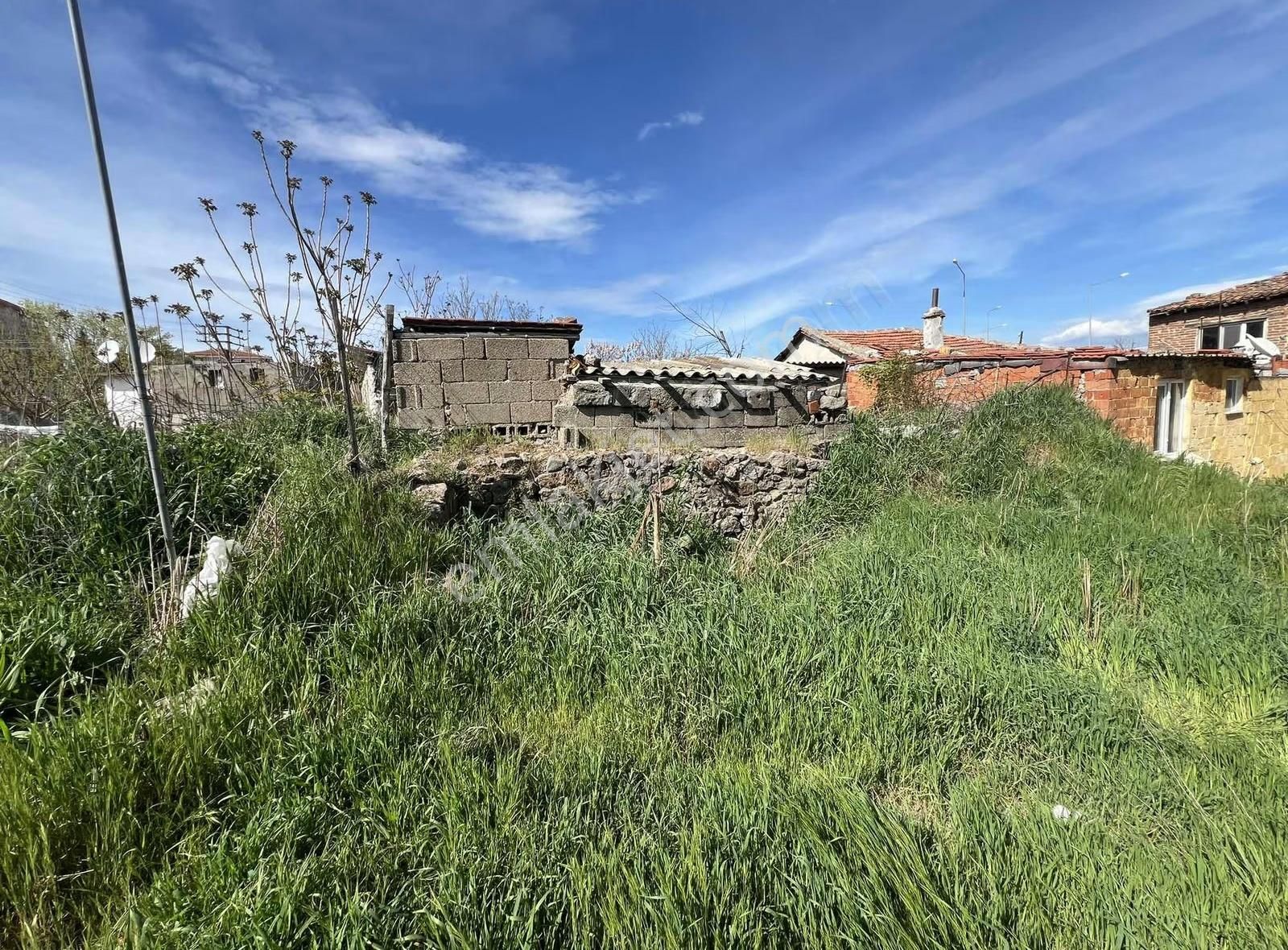 Ezine İlçe Merkezinde Arsa Fiyatına Satılık Müstakil Ev - Görsel 20