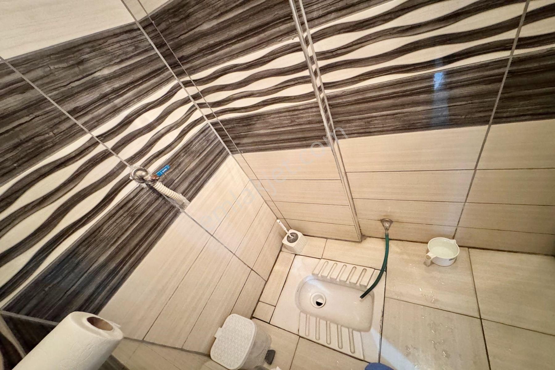 Kutlu Caddeye Bir Bina Ara Katta 3+1 Daire Fırsatı..! - Görsel 19