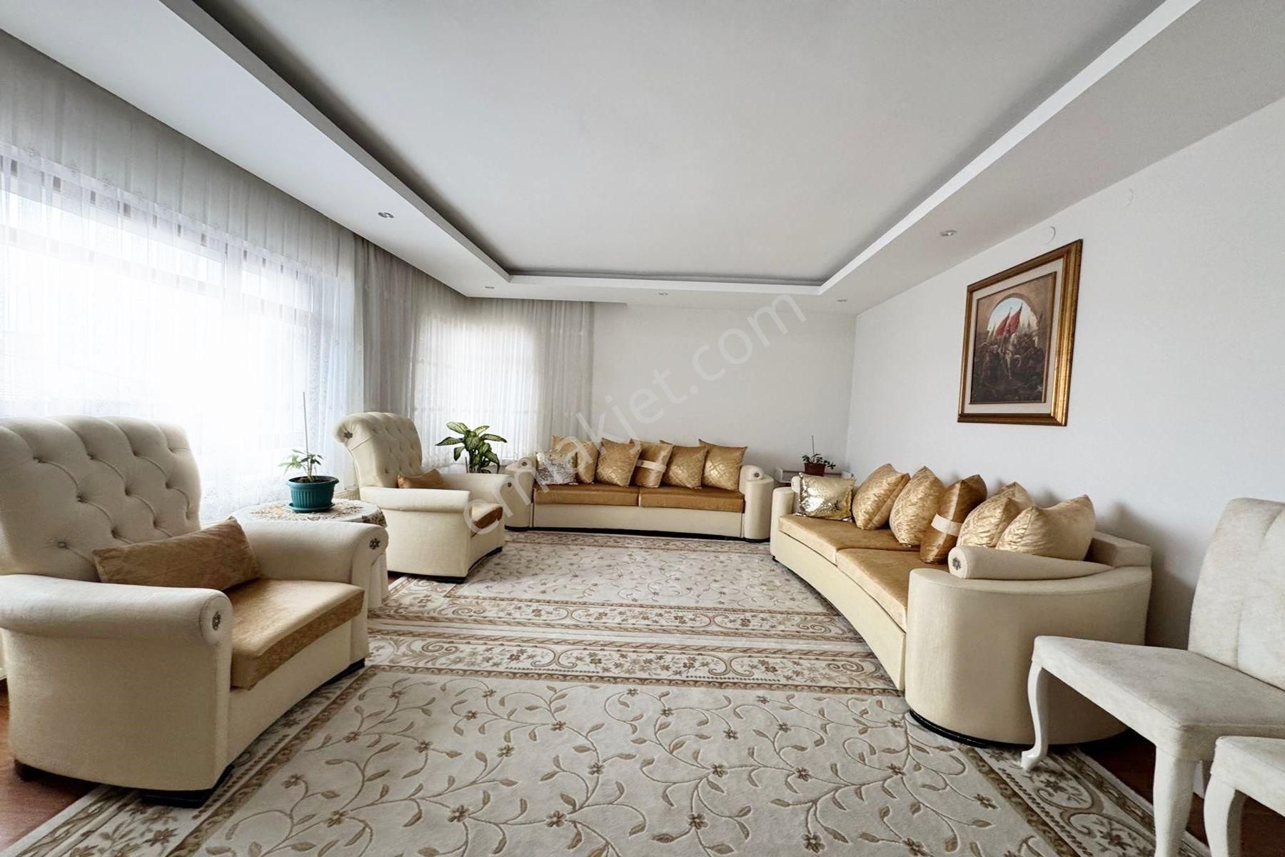 Kutlu Caddeye Bir Bina Ara Katta 3+1 Daire Fırsatı..! - Görsel 8