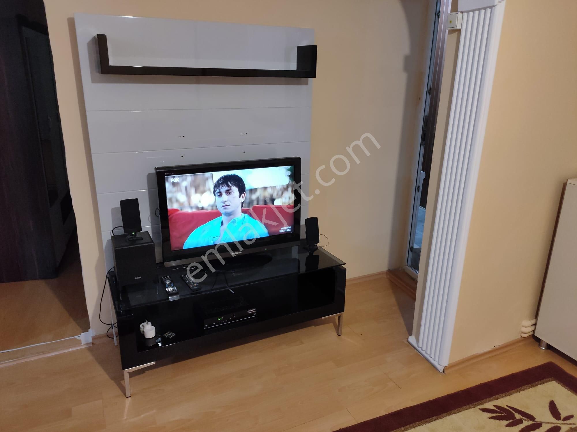Lise Caddesi Yanı Balkonlu 2+1 Eşyalı Daire - Görsel 2