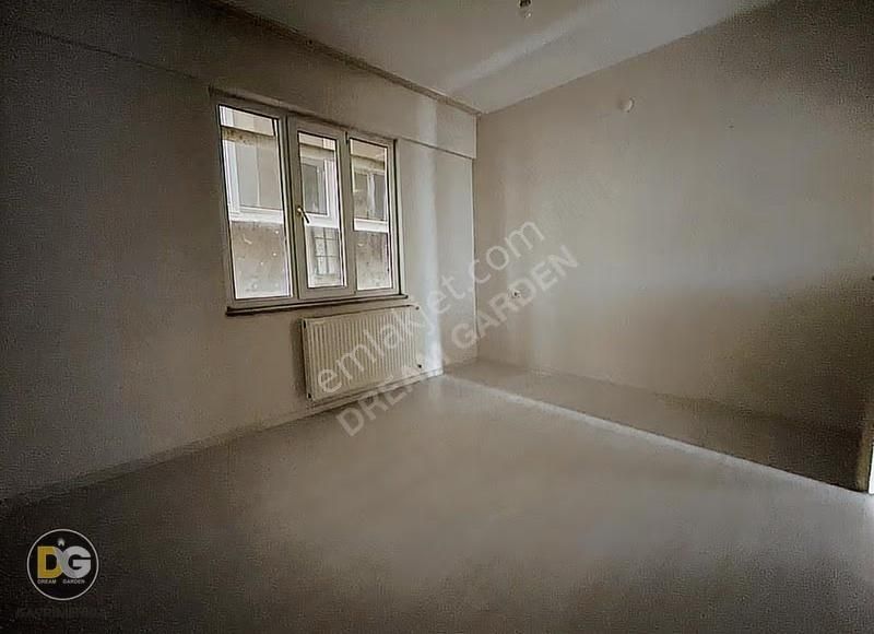 Eriklide Hastanelere Komsu Merkezi Konumda Kiralik 2+1 Daire - Görsel 19