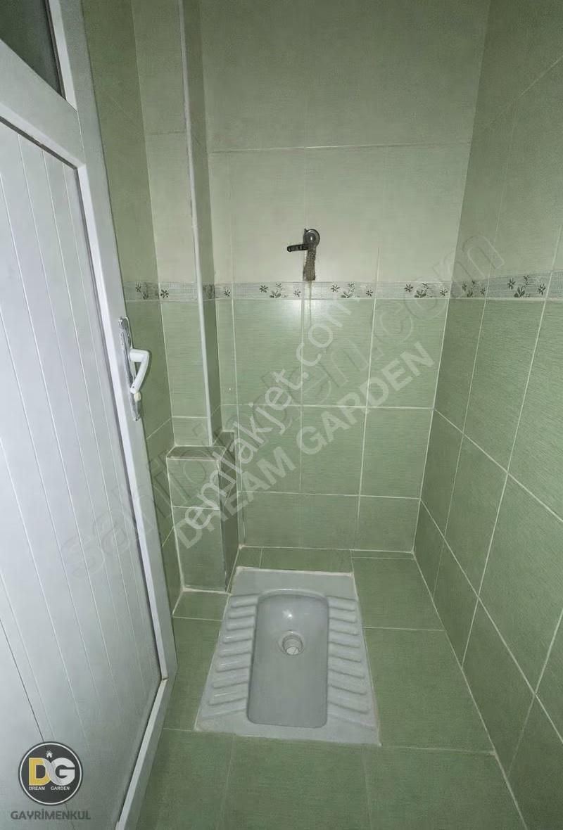 Eriklide Hastanelere Komsu Merkezi Konumda Kiralik 2+1 Daire - Görsel 17