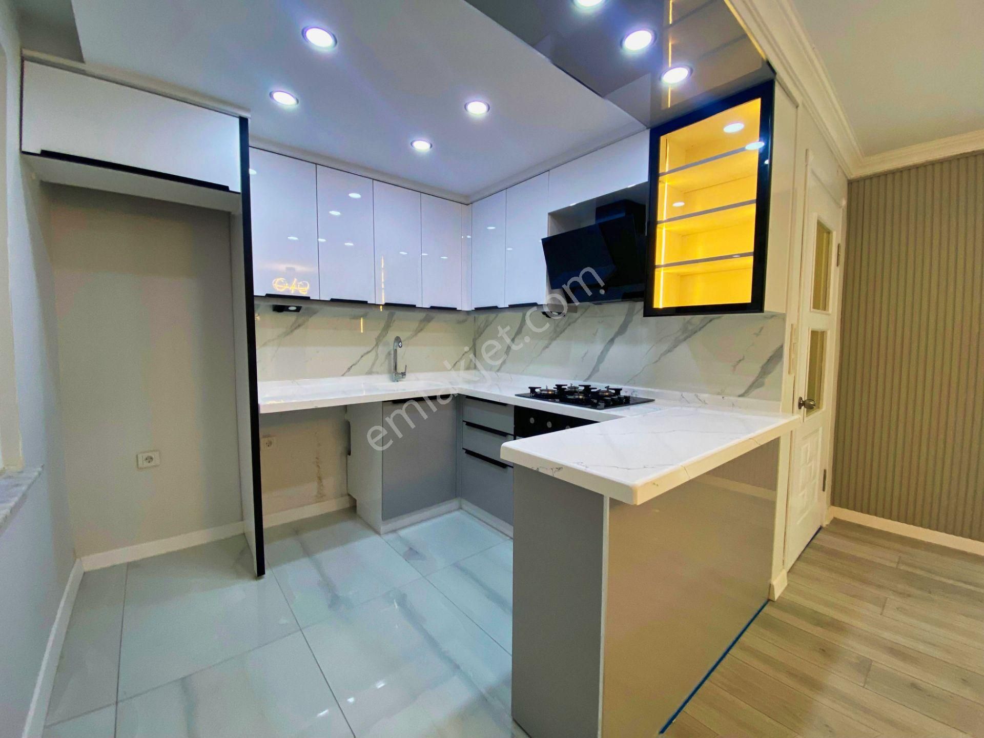 🛑🛑aktif'ten Akçay'da Satılık Bahçe Kullanımlı Şık Tasarımlı Geniş 2+1 Daire