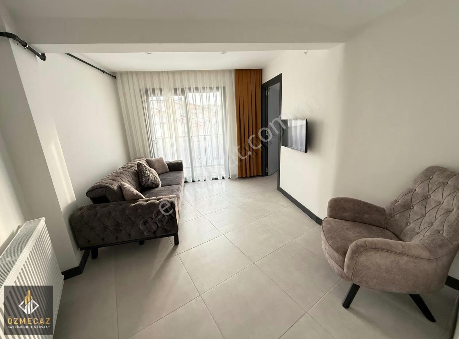 Saltak Caddesin'de Sıfır Asansörlü Eşyalı Tek Tapu Çift Apart - Görsel 12