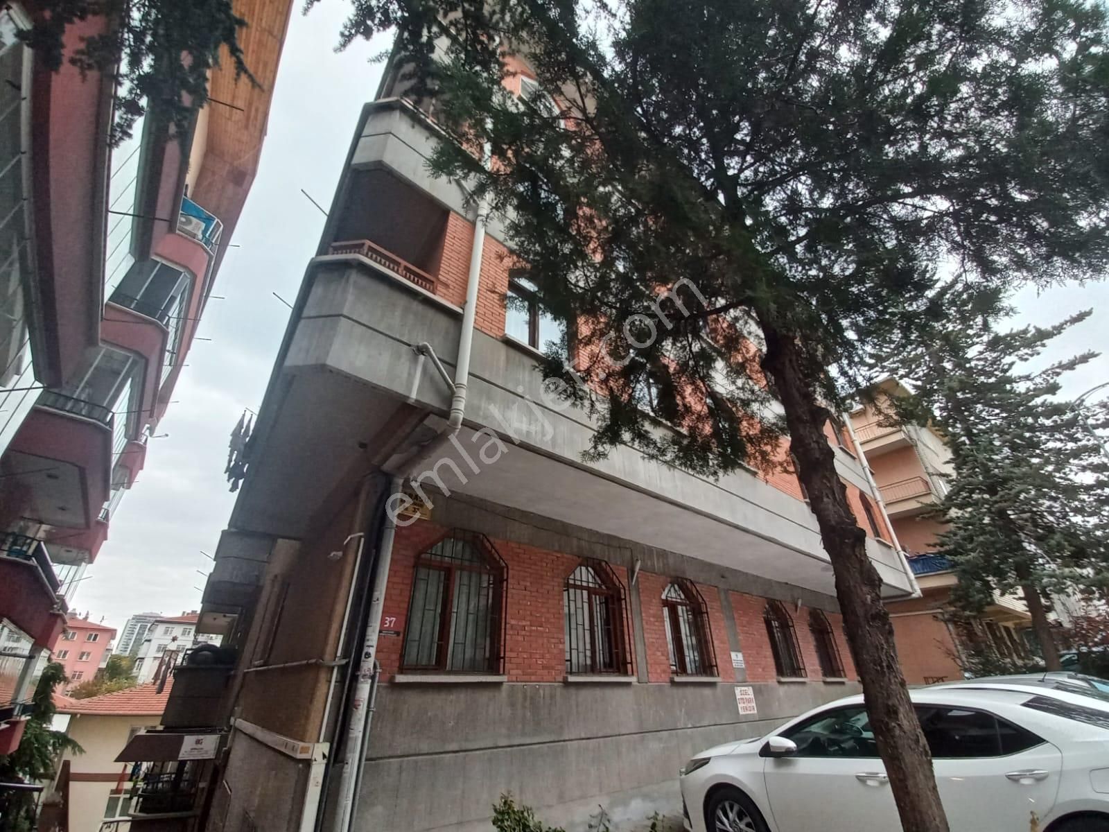 Göral Emlaktan Nakış Sokakta Bağımsız 3+1 - Görsel 15