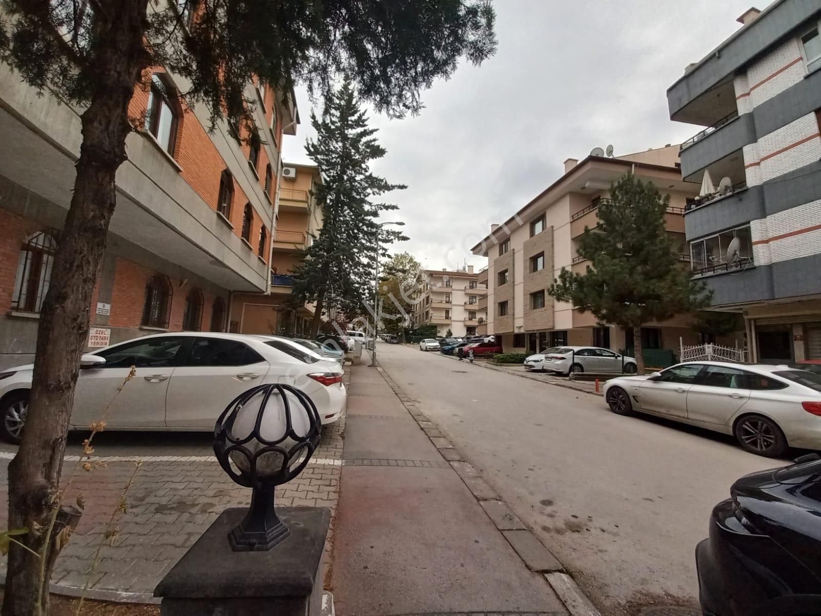 Göral Emlaktan Nakış Sokakta Bağımsız 3+1 - Görsel 17