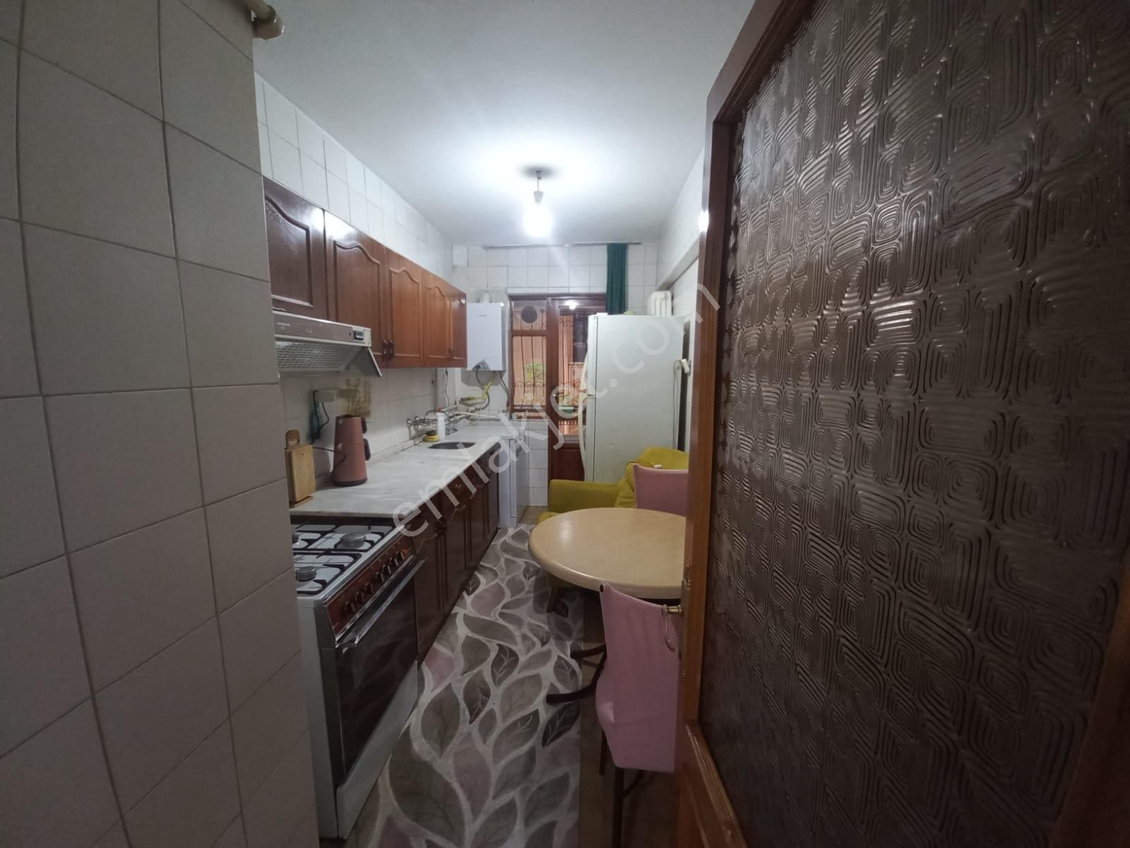 Göral Emlaktan Nakış Sokakta Bağımsız 3+1 - Görsel 4