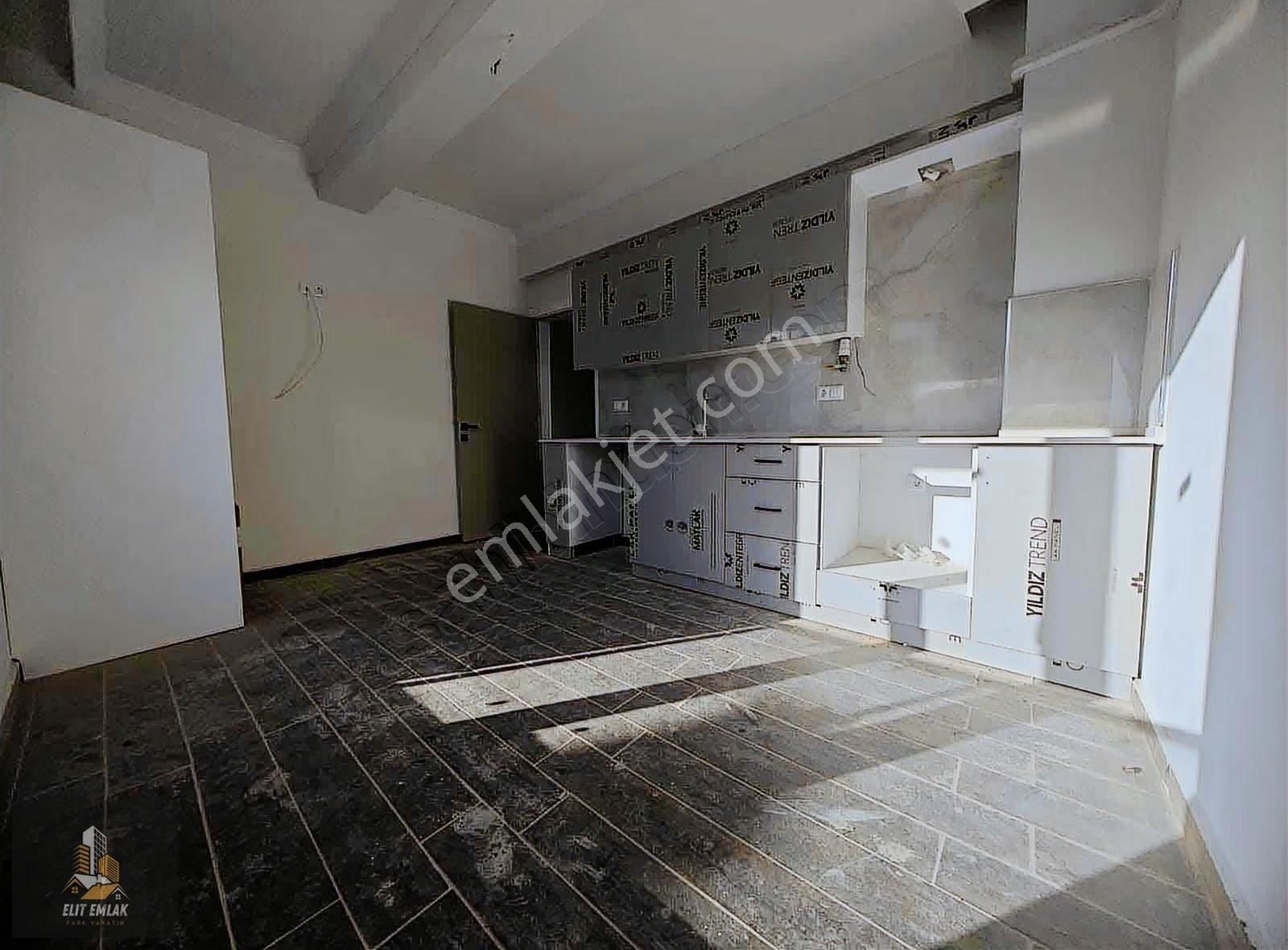 Elit Emlak'tan Reşatbey Mahallesi Net 170 M2 Satılık Dublex - Görsel 10