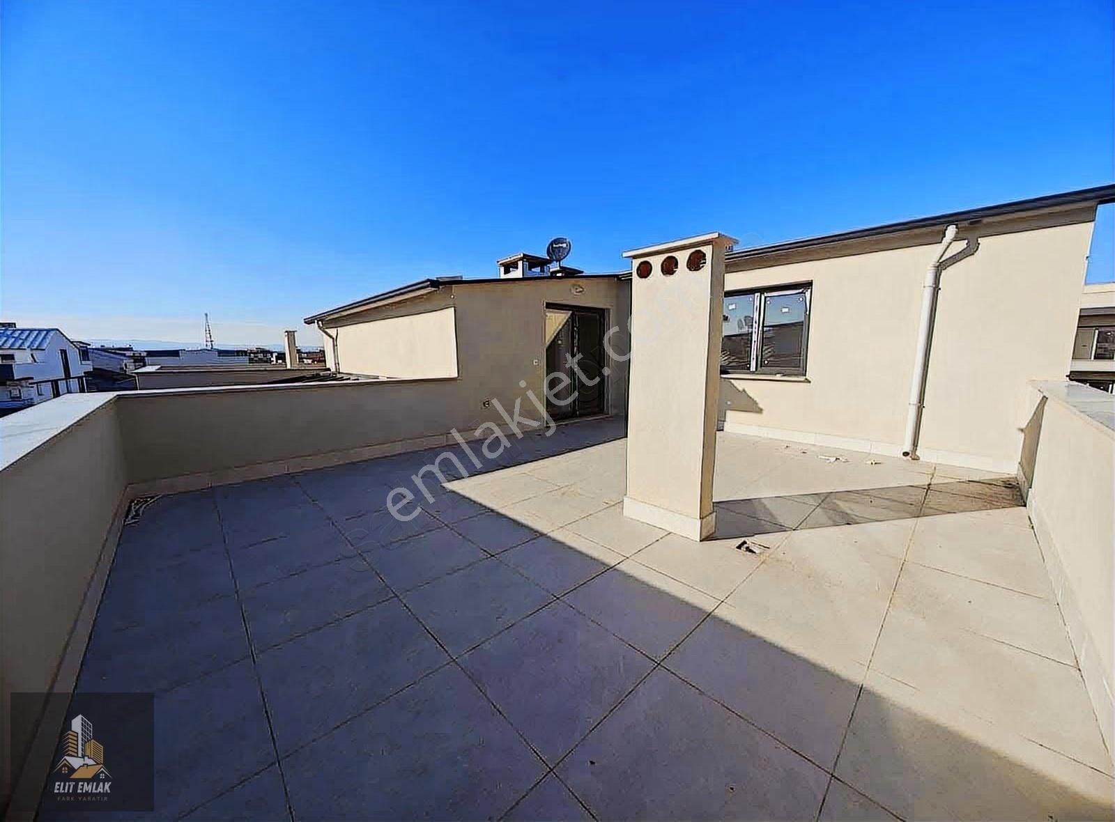 Elit Emlak'tan Reşatbey Mahallesi Net 170 M2 Satılık Dublex - Görsel 15