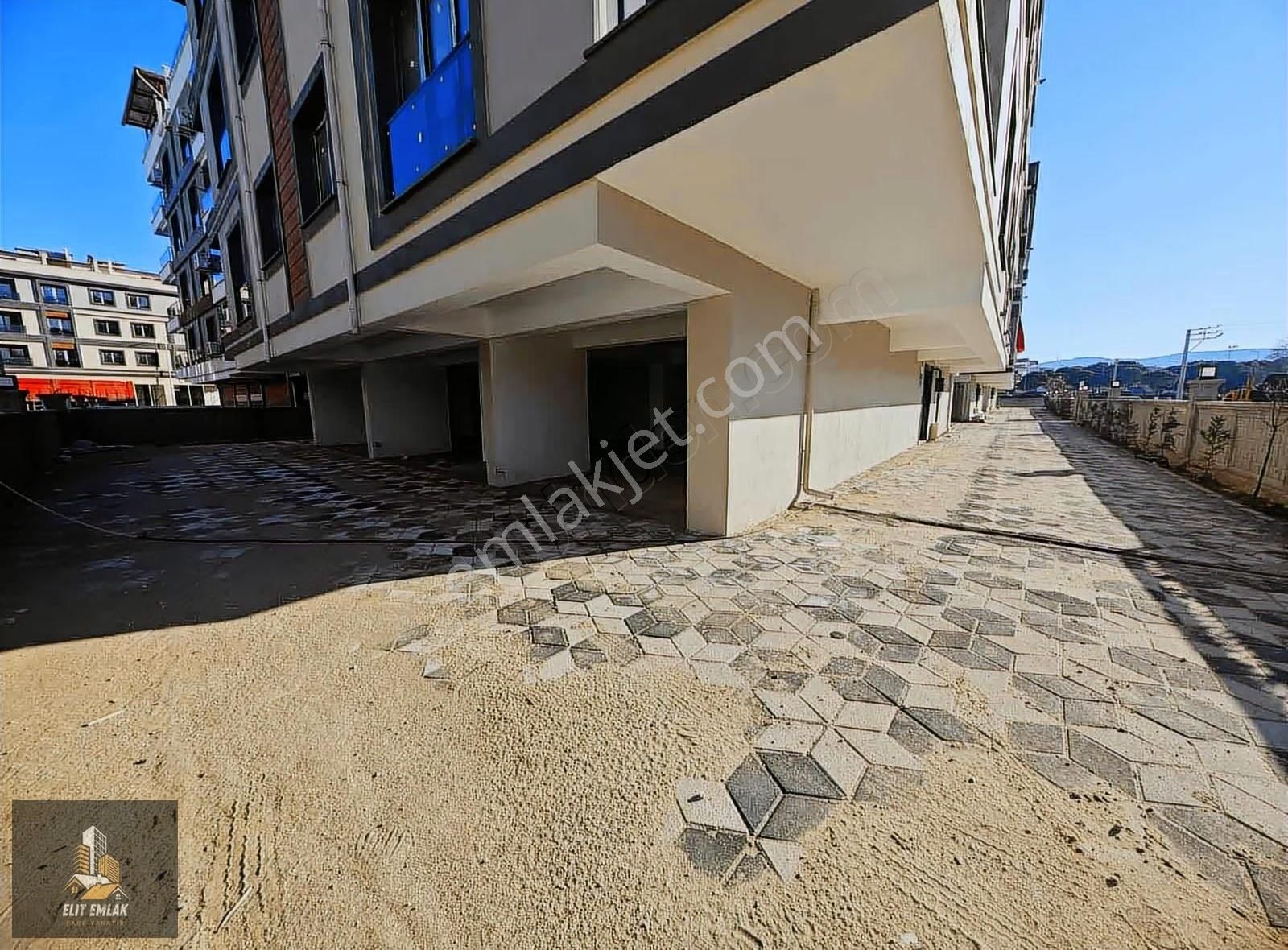 Elit Emlak'tan Reşatbey Mahallesi Net 170 M2 Satılık Dublex - Görsel 17