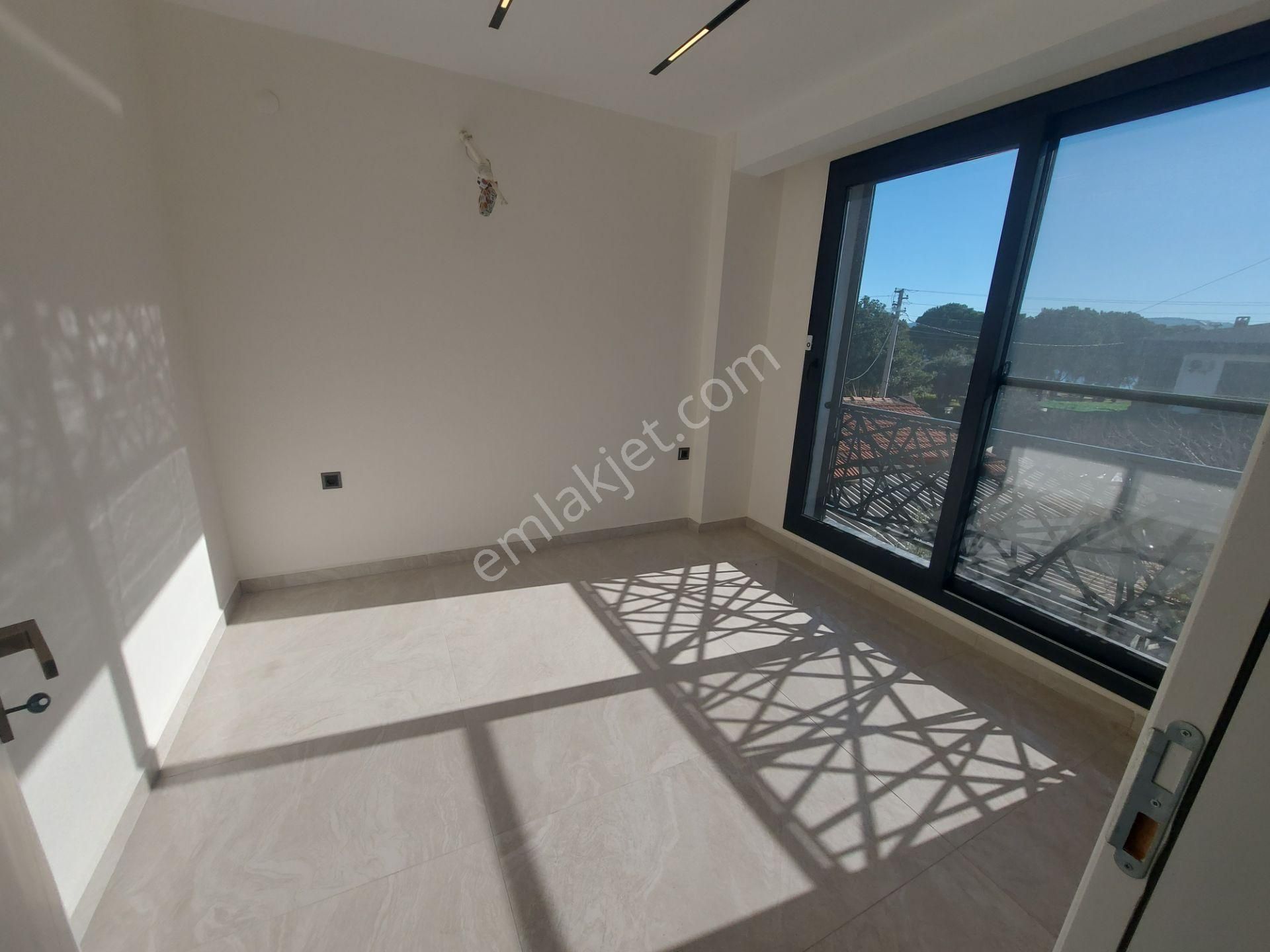 Plaja 50 Metre Mesafede 4+1 Tam Müstakil Satılık Villa - Görsel 13