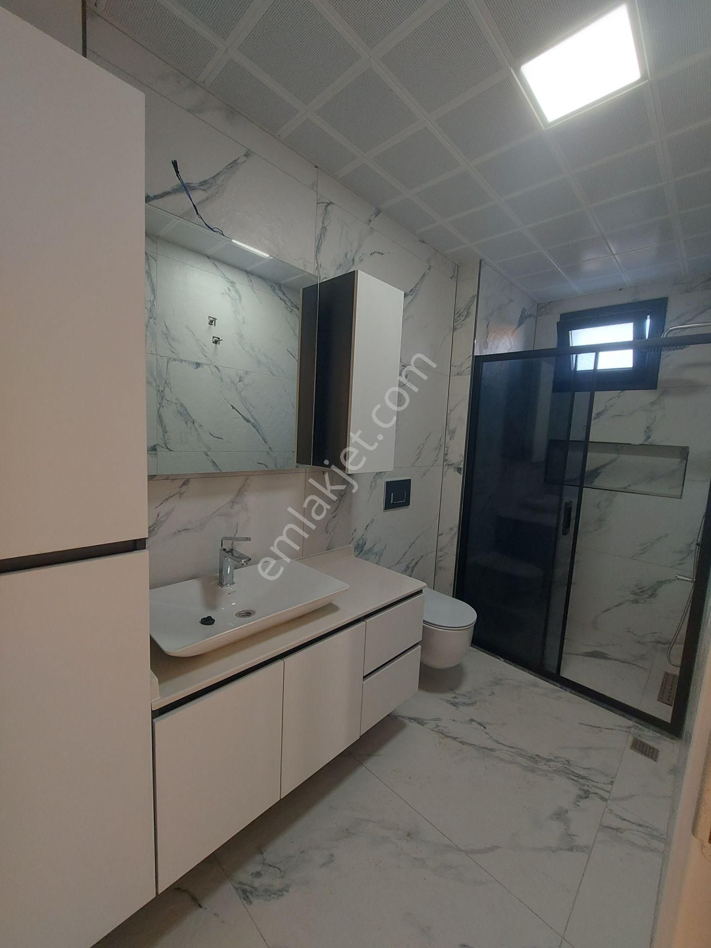 Plaja 50 Metre Mesafede 4+1 Tam Müstakil Satılık Villa - Görsel 19