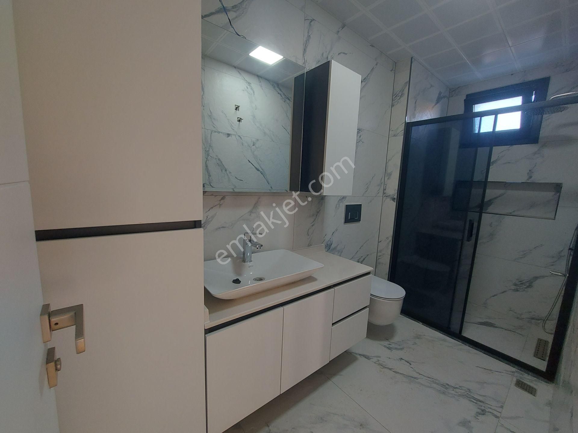 Plaja 50 Metre Mesafede 4+1 Tam Müstakil Satılık Villa - Görsel 17