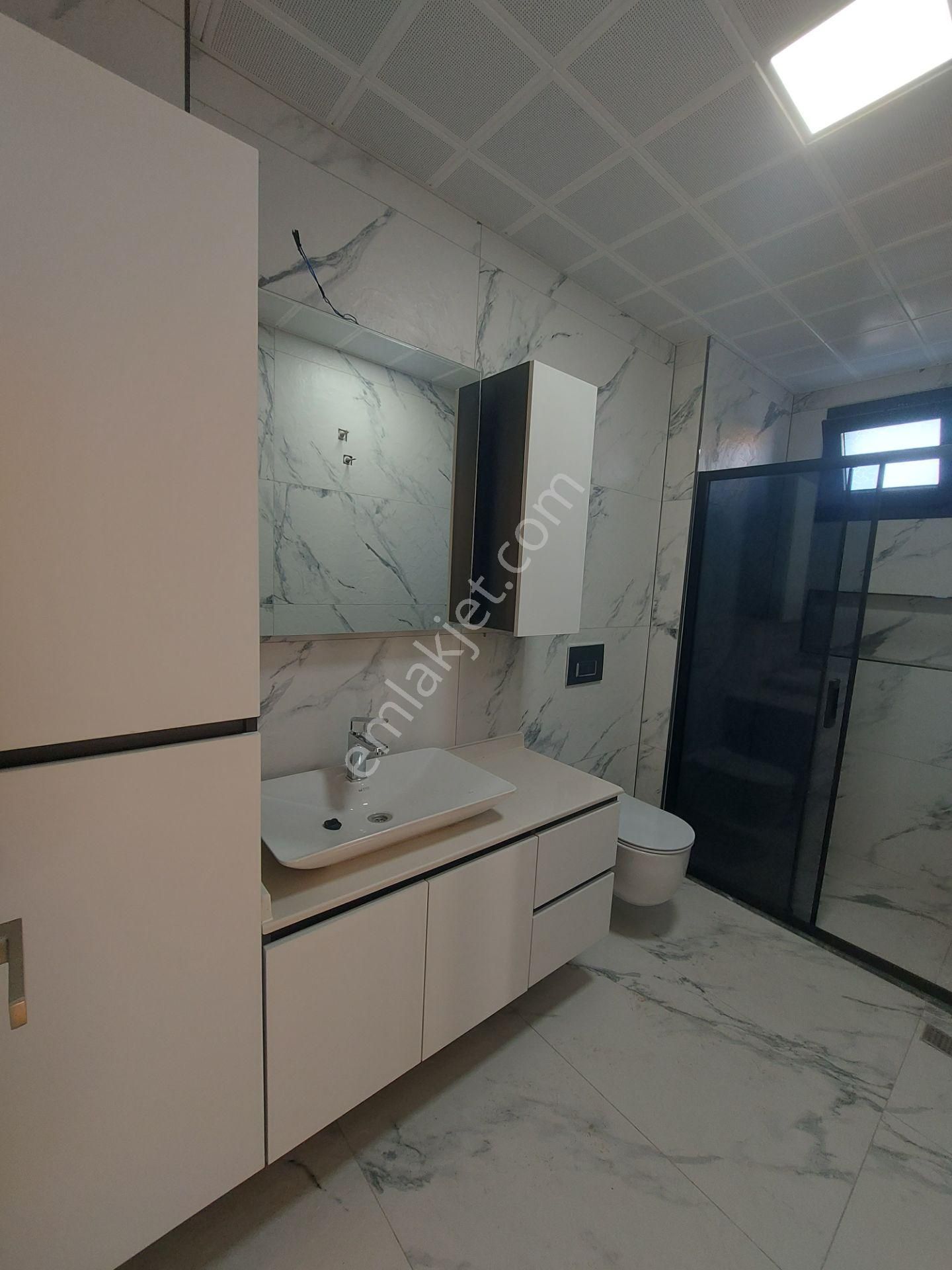 Plaja 50 Metre Mesafede 4+1 Tam Müstakil Satılık Villa - Görsel 18