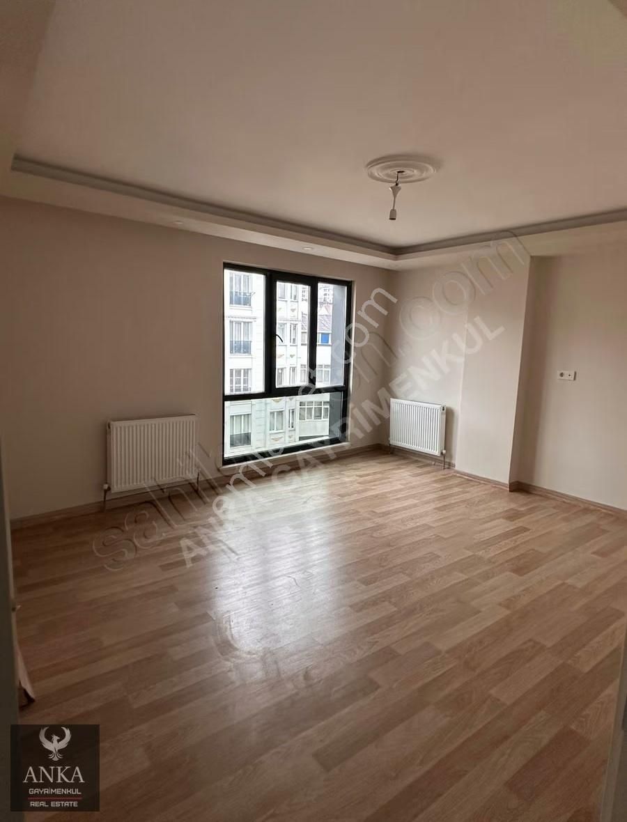 Arnavutköy Necip Fazıl Caddesinde Kiralık 3+2 Dubleks Daire