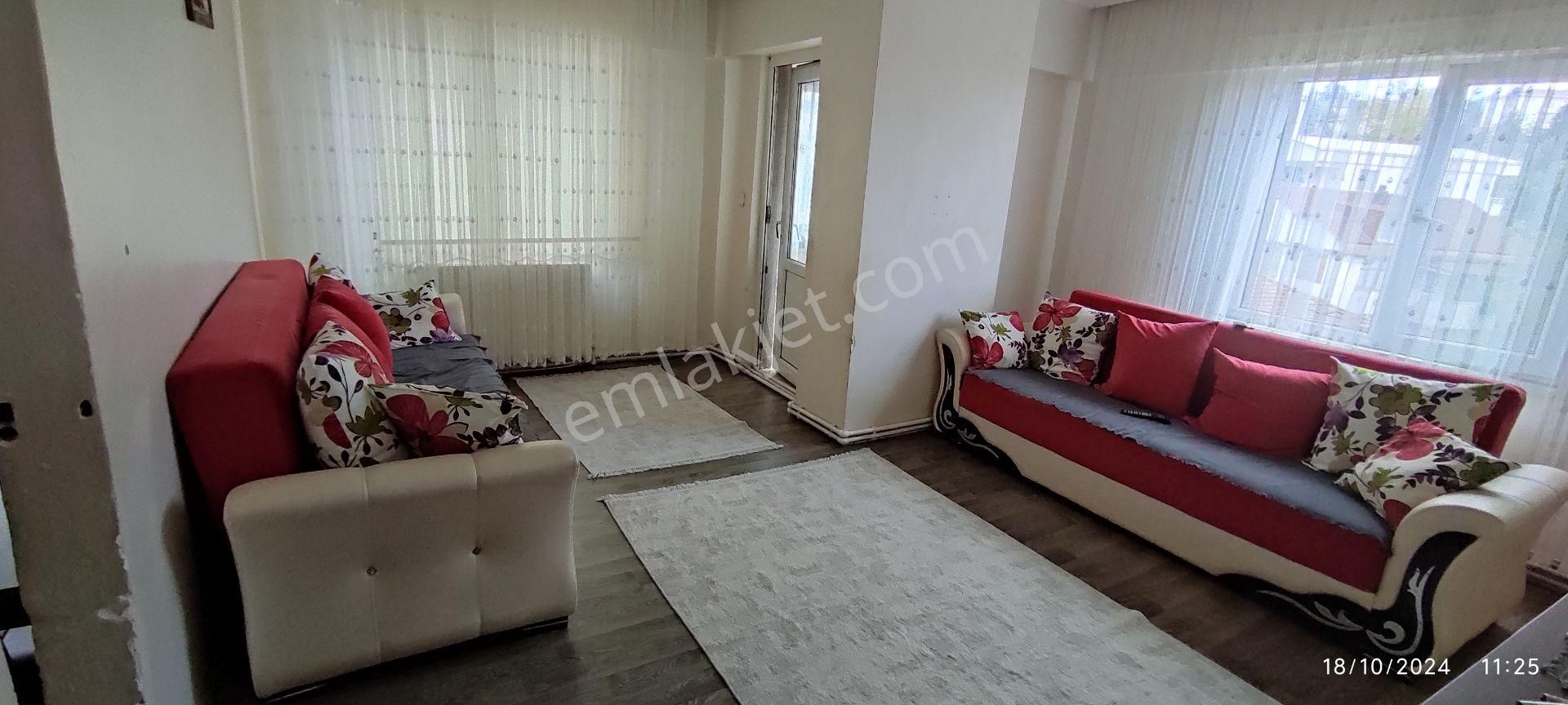 Merkezi Konumda 3+1 - Geniş Daire - Bahçeli Site - Denize Yakın