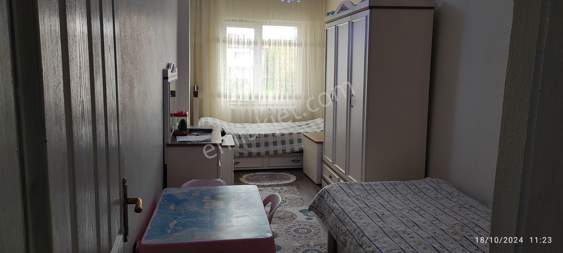 Merkezi Konumda 3+1 - Geniş Daire - Bahçeli Site - Denize Yakın - Görsel 3