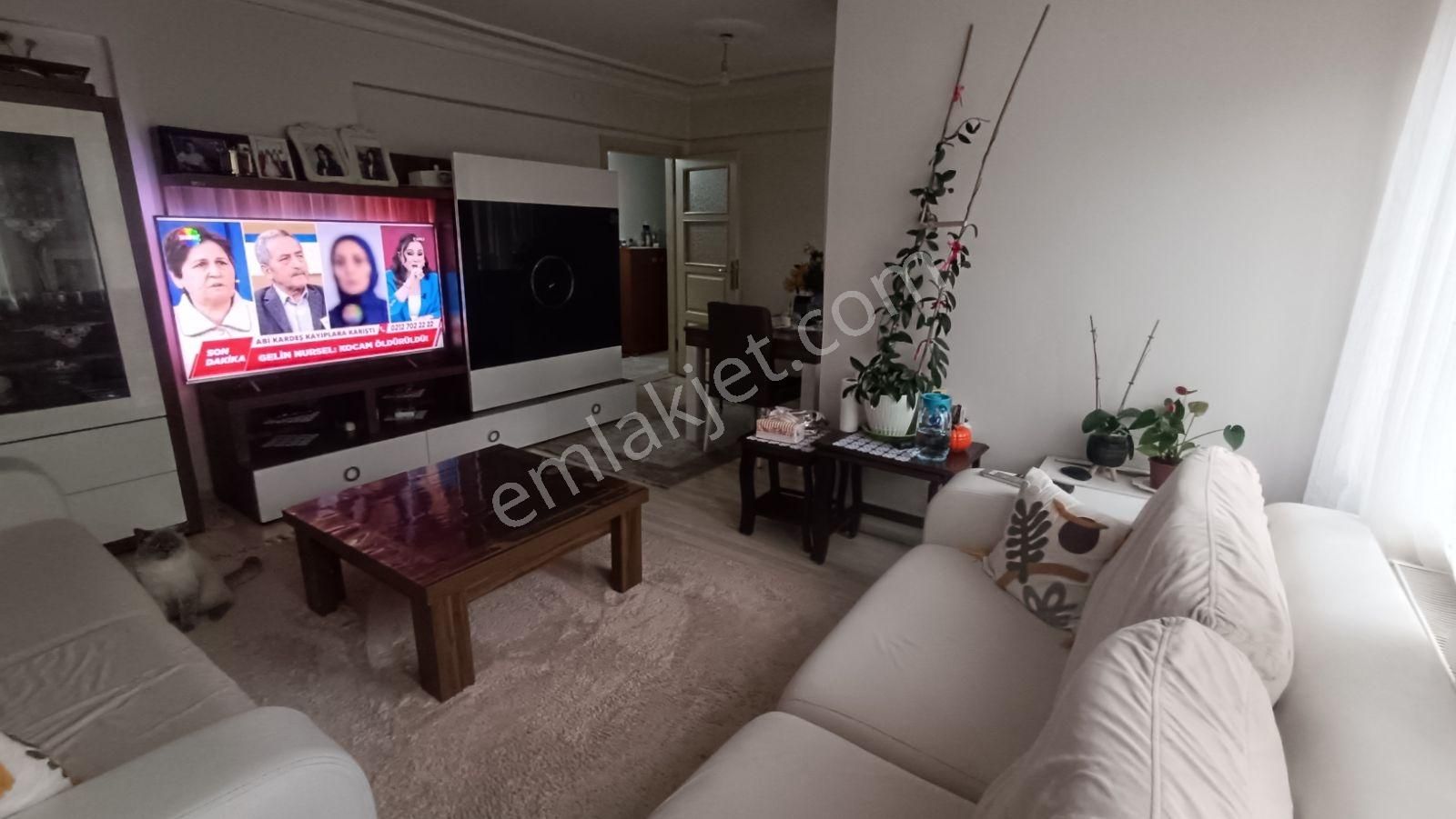 Dikkaldırım Mh' De Satılık 3+1 Daire