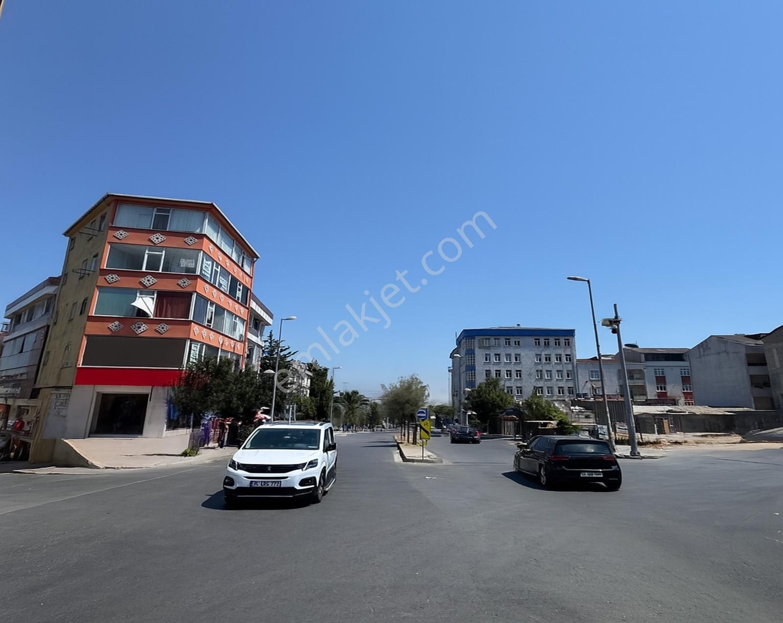 Lıve İnşaattan Tekstil Firmalarına Uygun 2 Katlı Kiralık İşyeri - Görsel 3