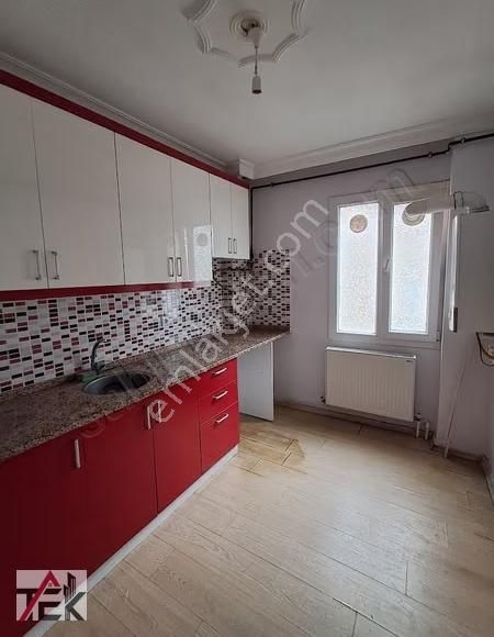 Bornova Merkeze Yürüme Mesafesinde 2+1 Doğalgazlı Ara Kat Kiralı - Görsel 18