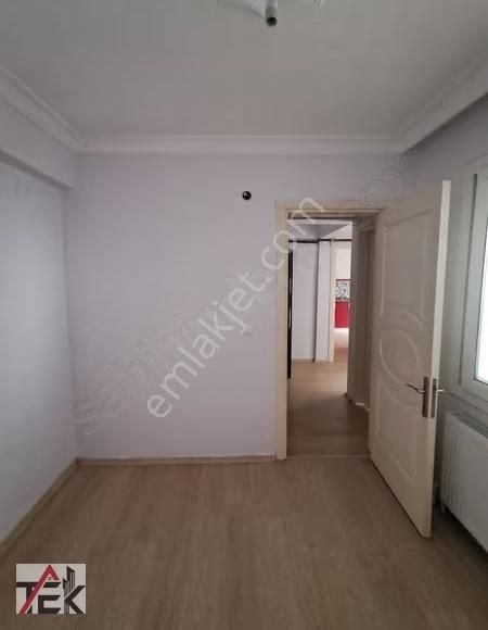 Bornova Merkeze Yürüme Mesafesinde 2+1 Doğalgazlı Ara Kat Kiralı - Görsel 5