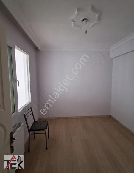 Bornova Merkeze Yürüme Mesafesinde 2+1 Doğalgazlı Ara Kat Kiralı - Görsel 8