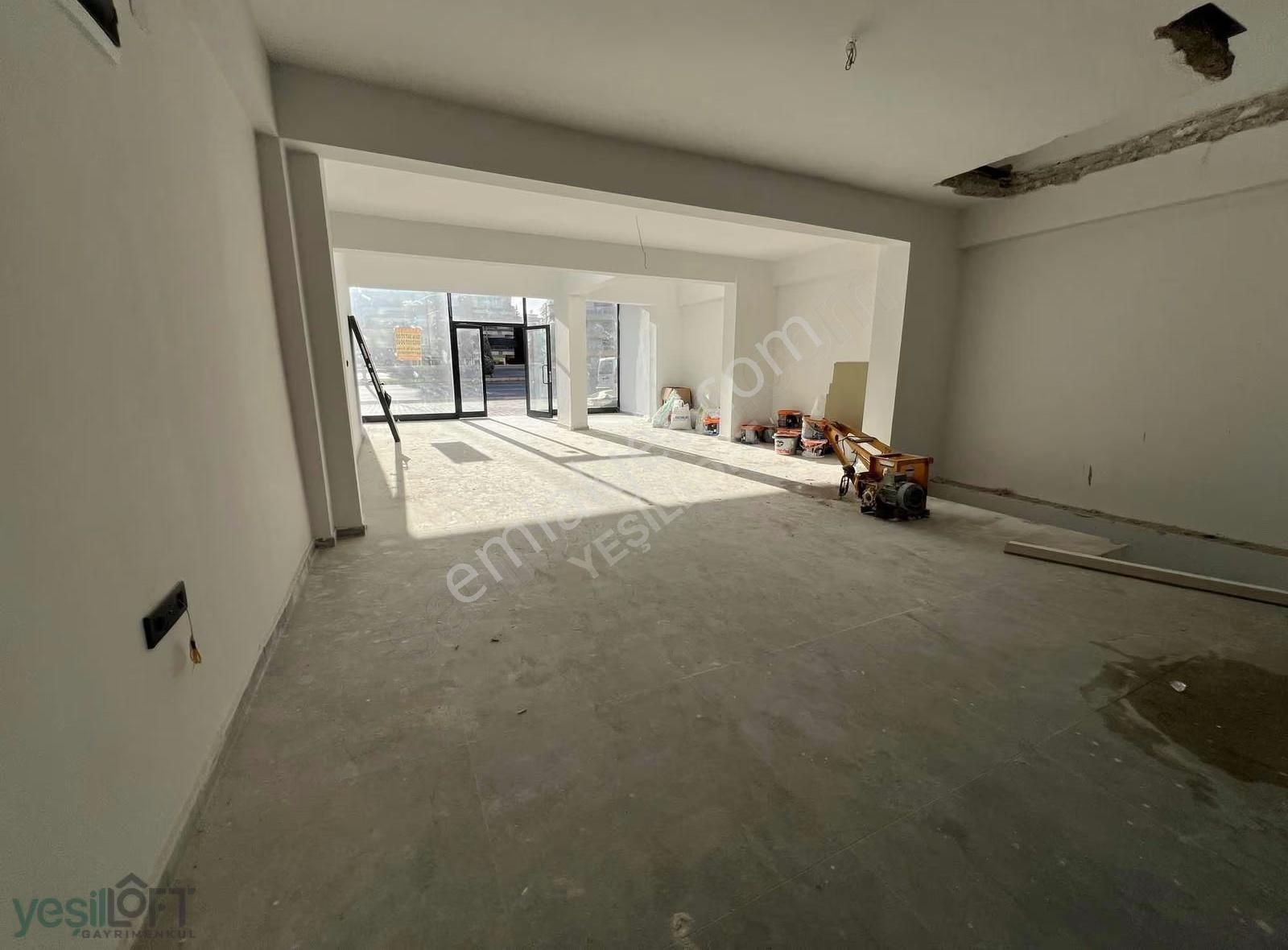 Yeşilloft'tan Kiralık 3 Katlı Dükkan - Görsel 9