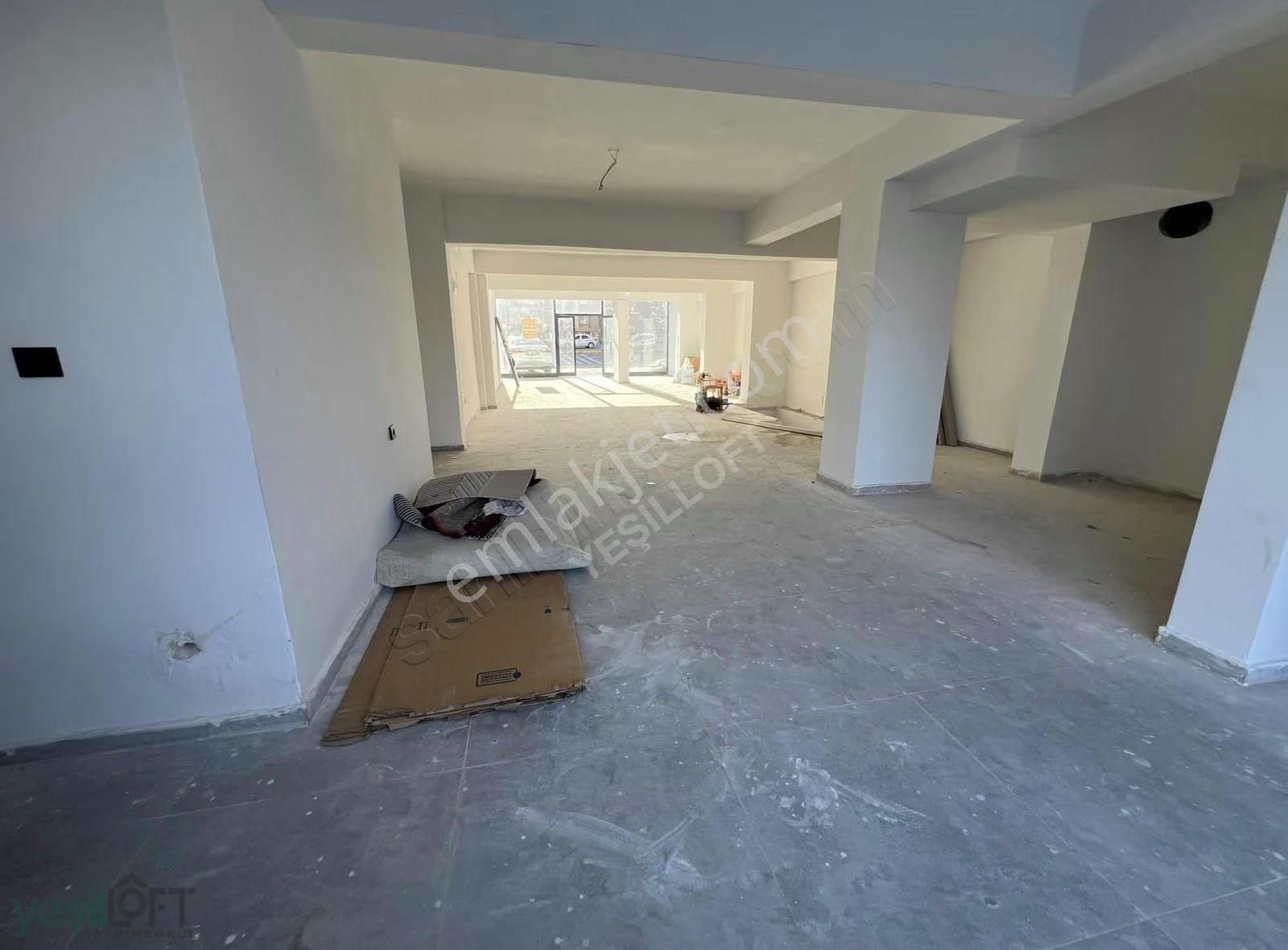 Yeşilloft'tan Kiralık 3 Katlı Dükkan - Görsel 3