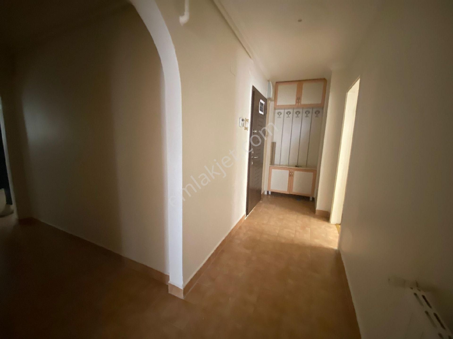 Atanora Vadiden Cadde Üzeri Balkonlu 3 Cepheli Geniş Metraj Boş 3+1 - Görsel 14