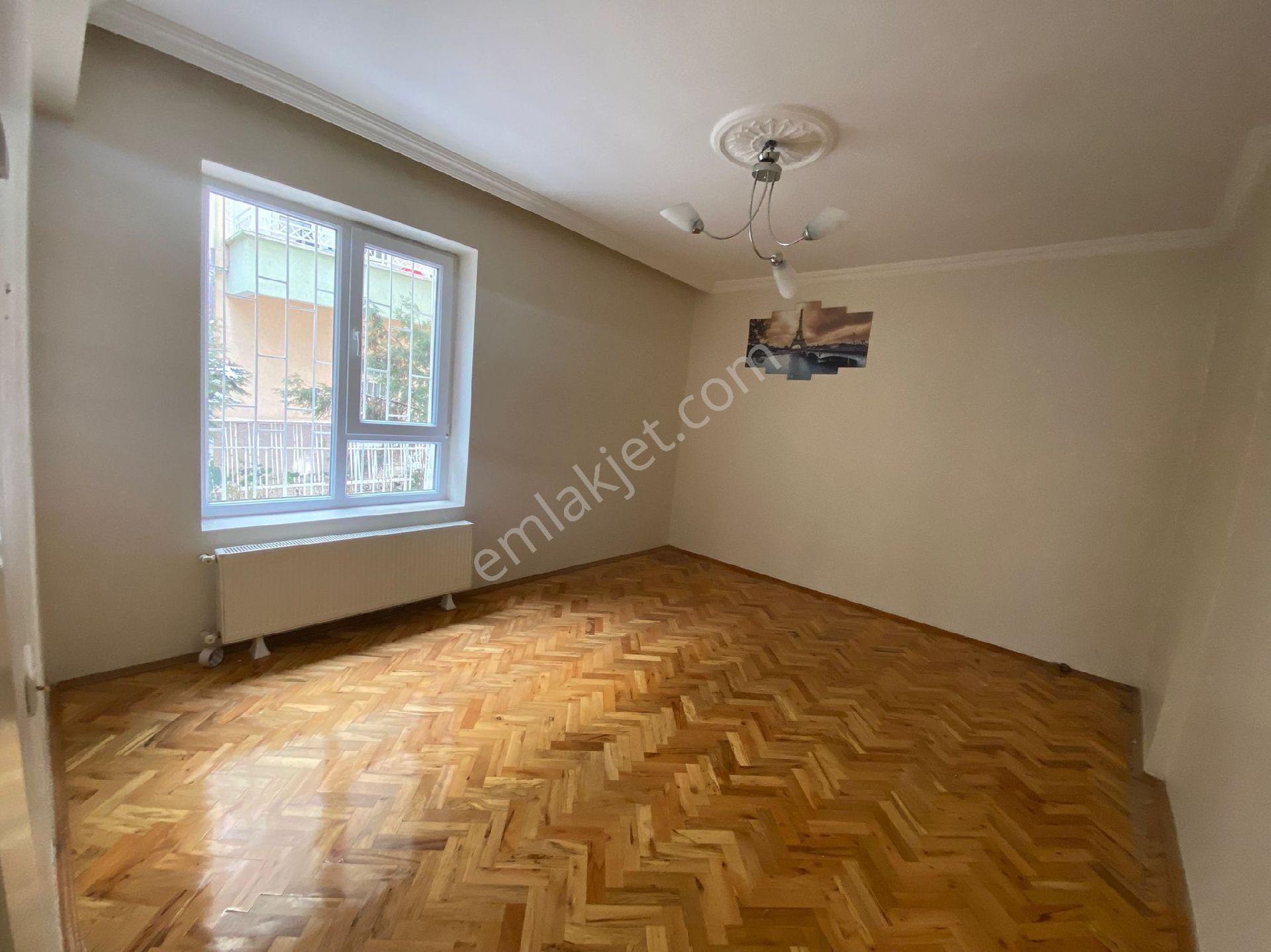 Atanora Vadiden Cadde Üzeri Balkonlu 3 Cepheli Geniş Metraj Boş 3+1 - Görsel 27