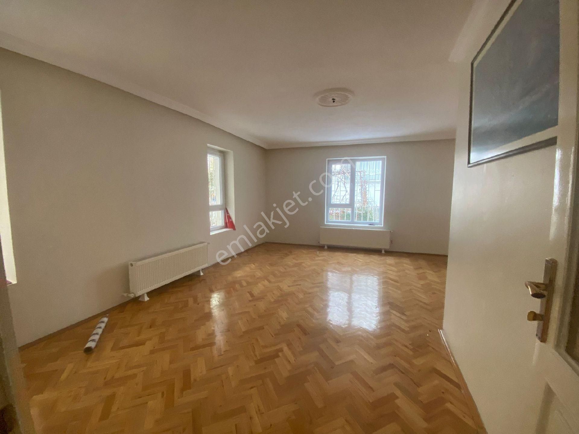 Atanora Vadiden Cadde Üzeri Balkonlu 3 Cepheli Geniş Metraj Boş 3+1 - Görsel 16