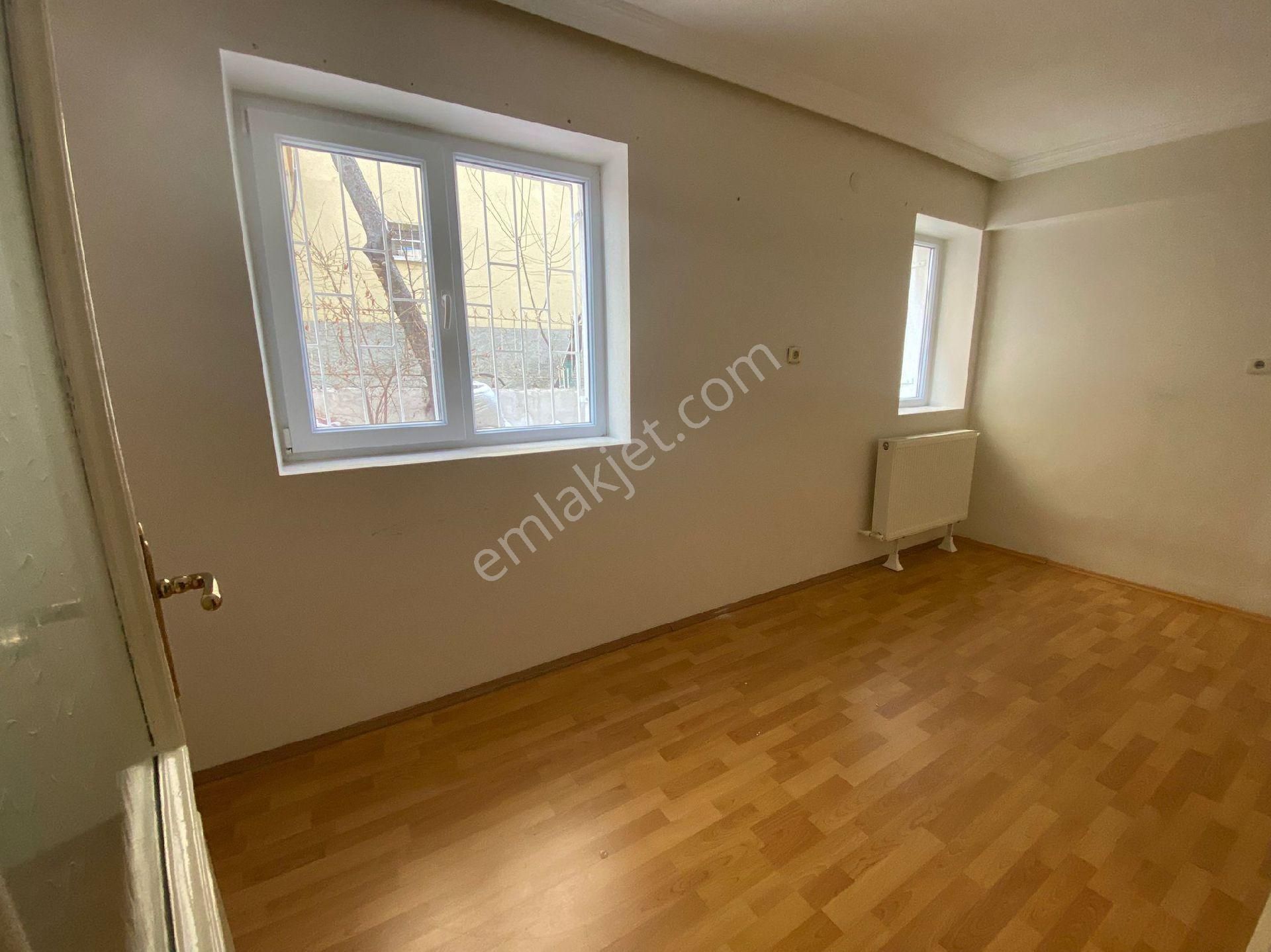 Atanora Vadiden Cadde Üzeri Balkonlu 3 Cepheli Geniş Metraj Boş 3+1 - Görsel 7