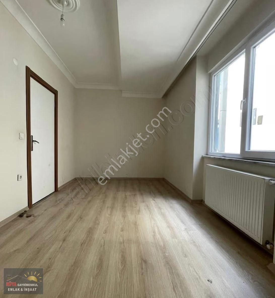 Rüya Gayrimenkul'den Satılık Metrobüse Yakın Ara Kat Daire - Görsel 4