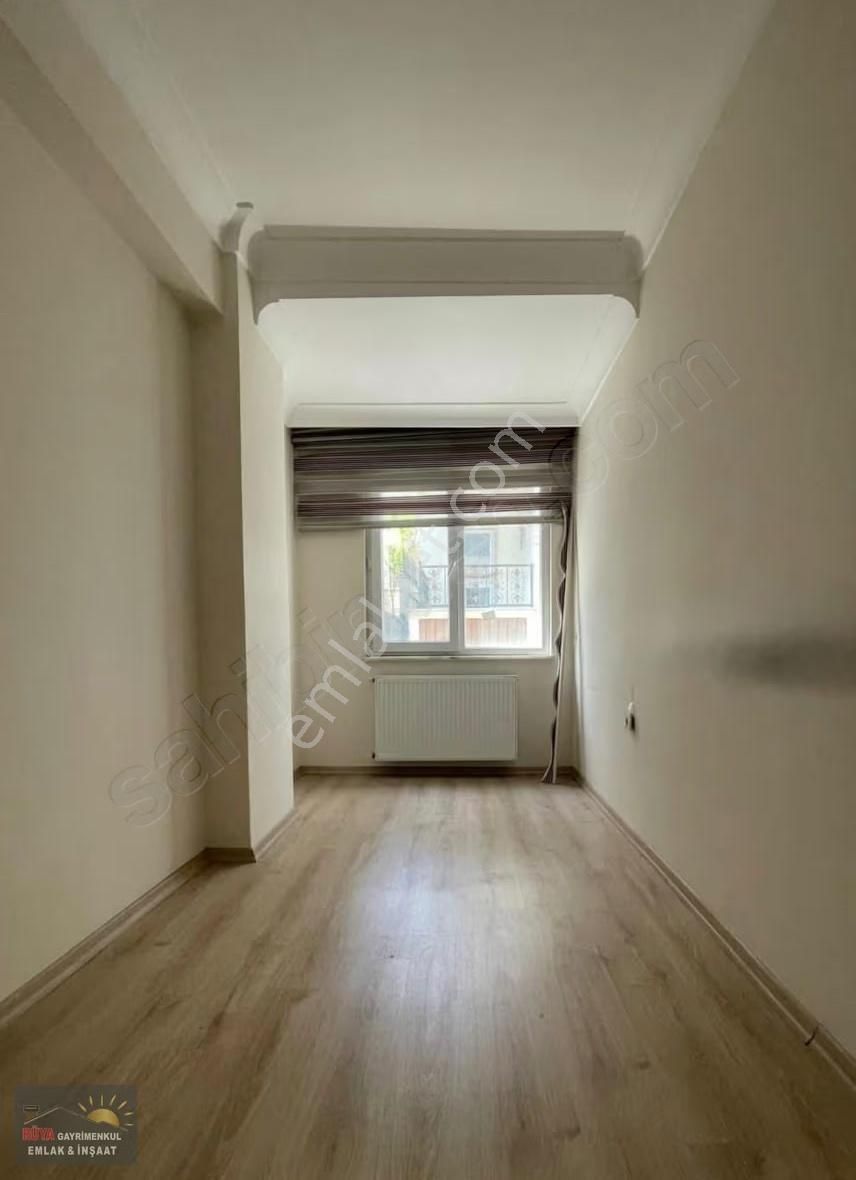 Rüya Gayrimenkul'den Satılık Metrobüse Yakın Ara Kat Daire - Görsel 2