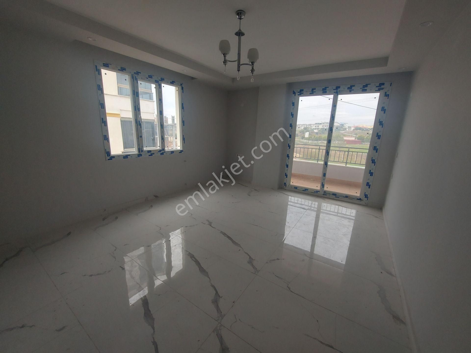 Merkezi Konumda Ara Kat Asansörlü Sıfır 1+1 Ön Cephe Daire - Görsel 9