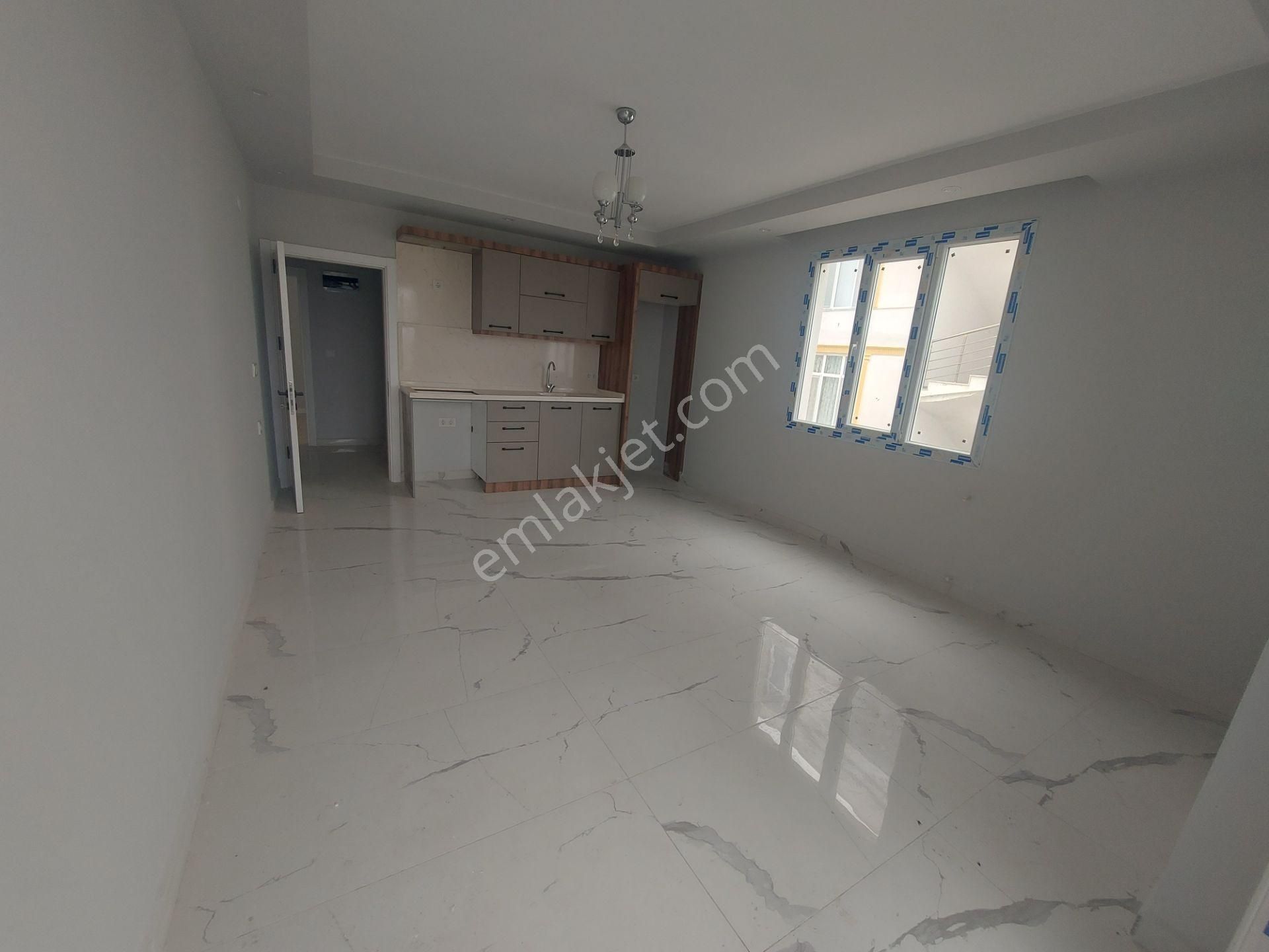 Merkezi Konumda Ara Kat Asansörlü Sıfır 1+1 Ön Cephe Daire - Görsel 14