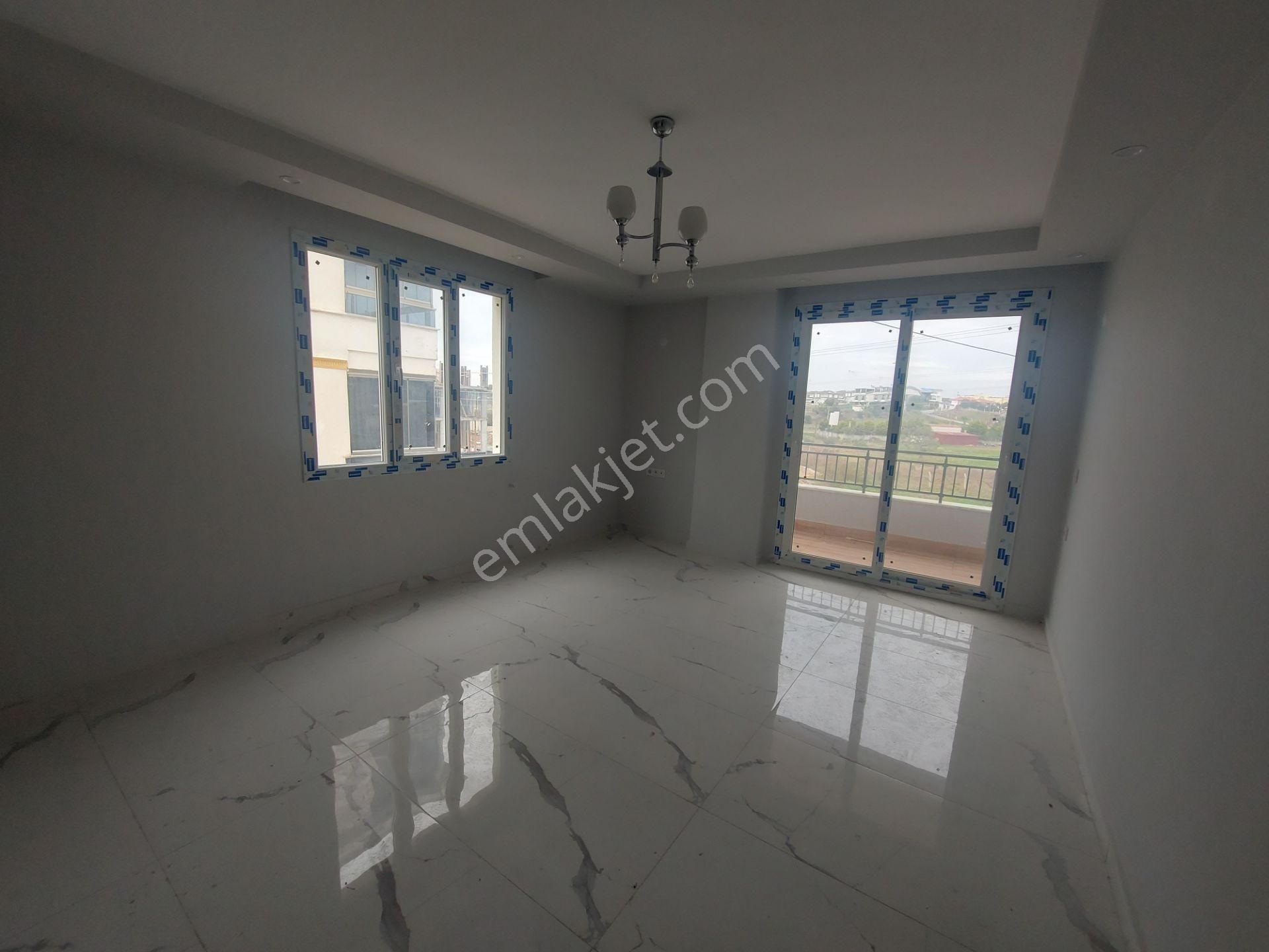 Merkezi Konumda Ara Kat Asansörlü Sıfır 1+1 Ön Cephe Daire - Görsel 10