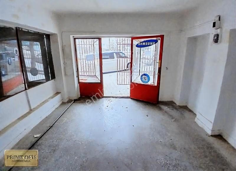 Ana Cadde Üzeri Her İşe Uygun Kiralık Dükkan - Görsel 3