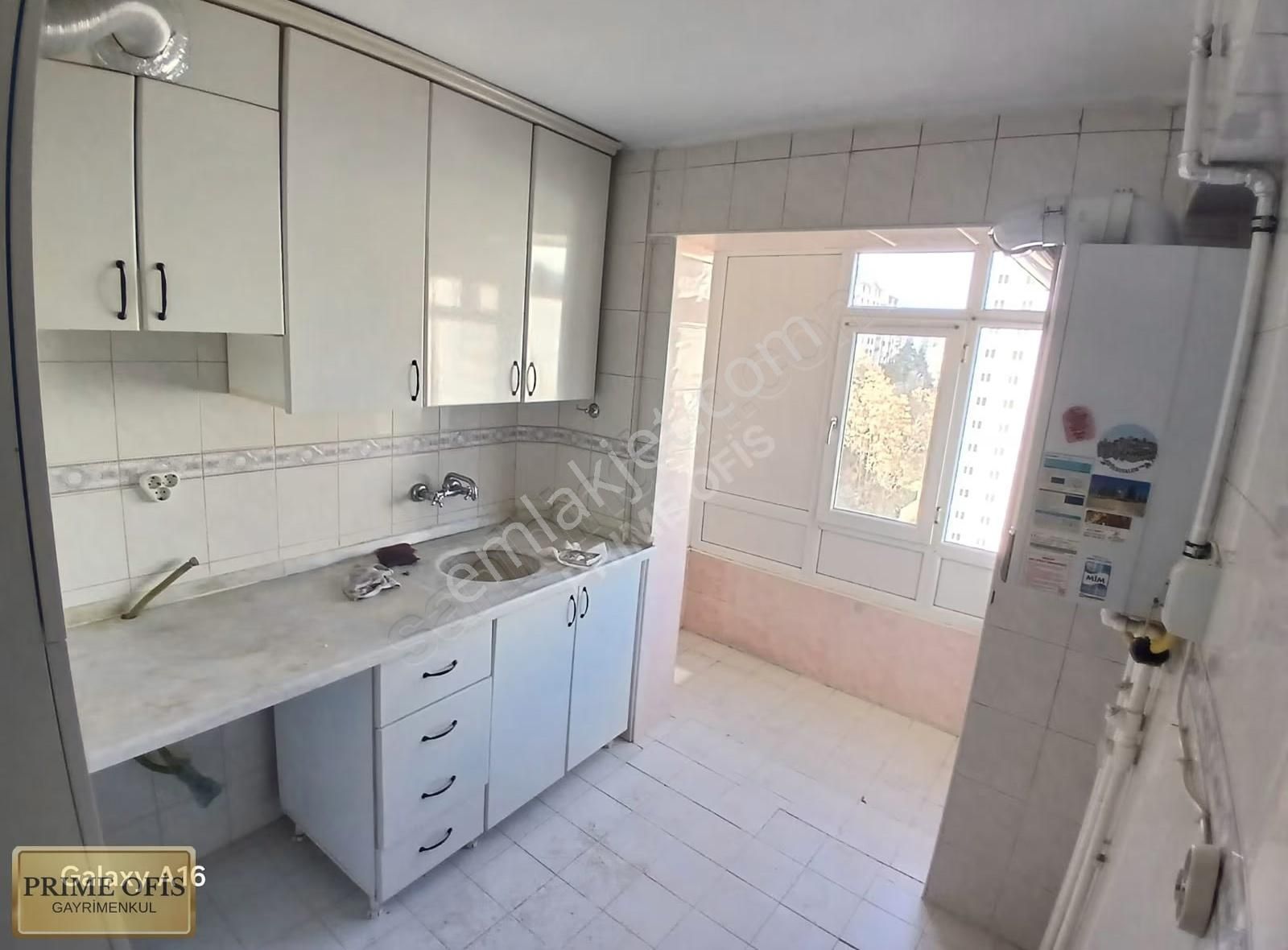 Gata'ya Yakın Park Manzaralı Çift Balkon 3+1 Kiralık Daire - Görsel 13