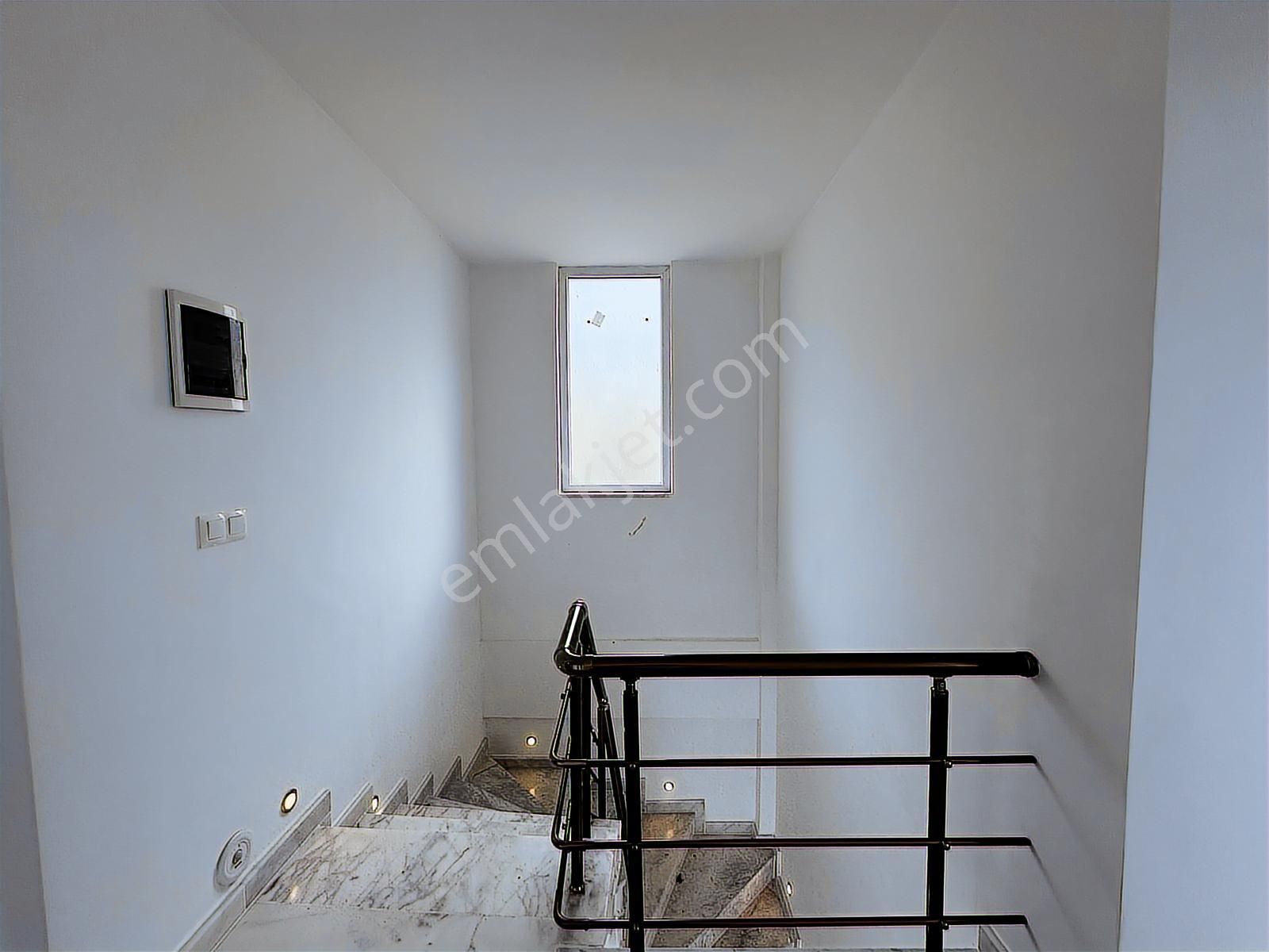 Panoramik Göl Manzaralı Satılık Villa فيلا باطلالة خيالية - Görsel 17