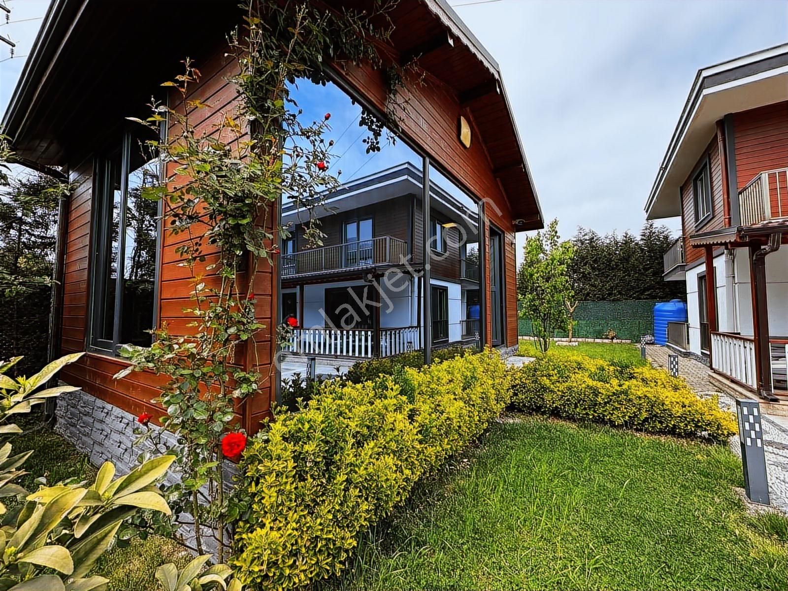 Sapanca'da Müstakil Satılık Villa فيلا الترا لوكس للبيع - Görsel 4