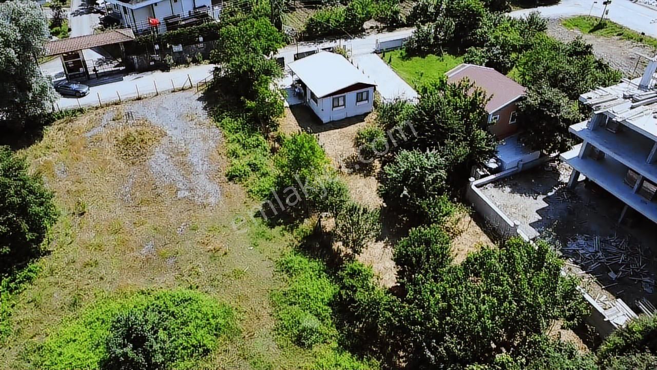 Suadiye'de Satılık İmarlı Arsa Ve Ev